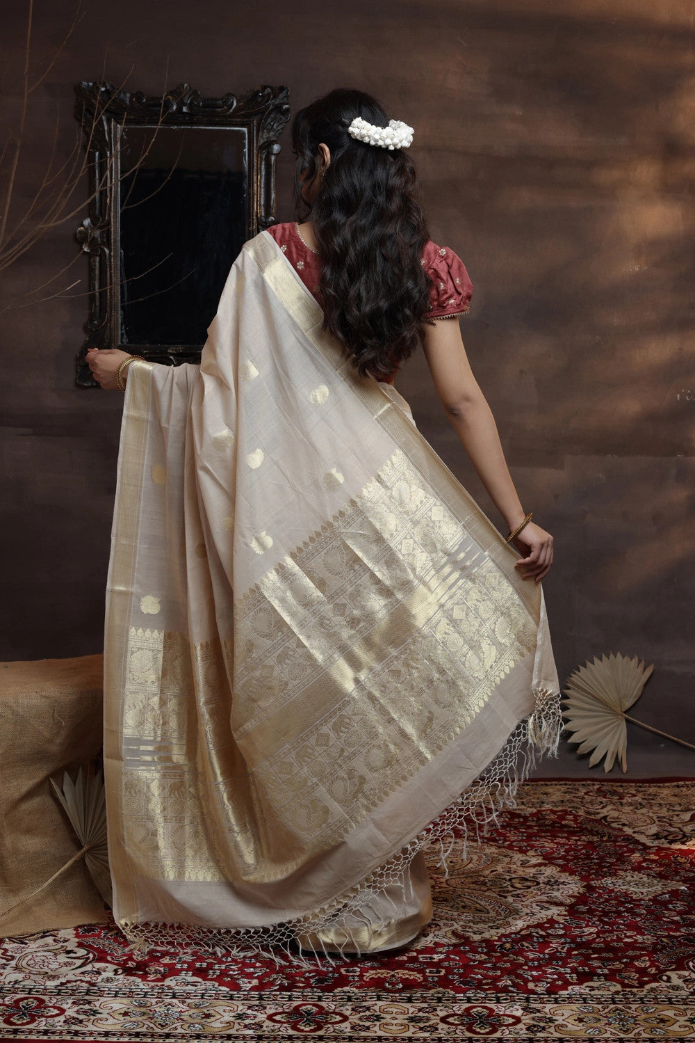 Handloom Beige Pure Cotton Kasavu Saree With Gold Zari Border And Motifs