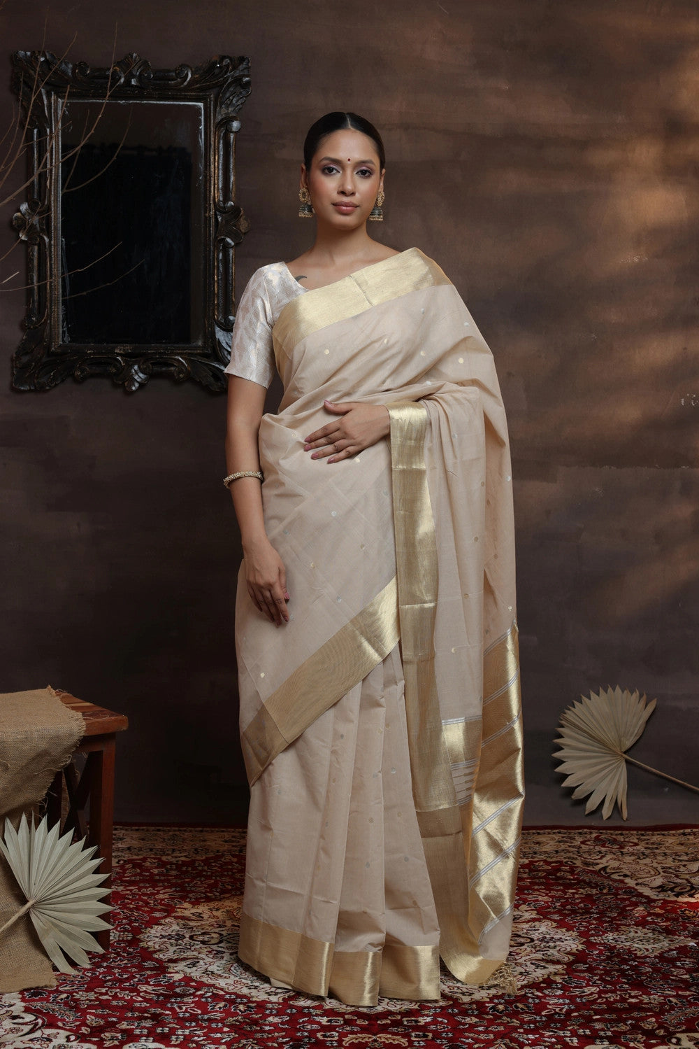 Beige Pure Cotton Kasavu Handloom Saree With Gold Zari Border And Motifs