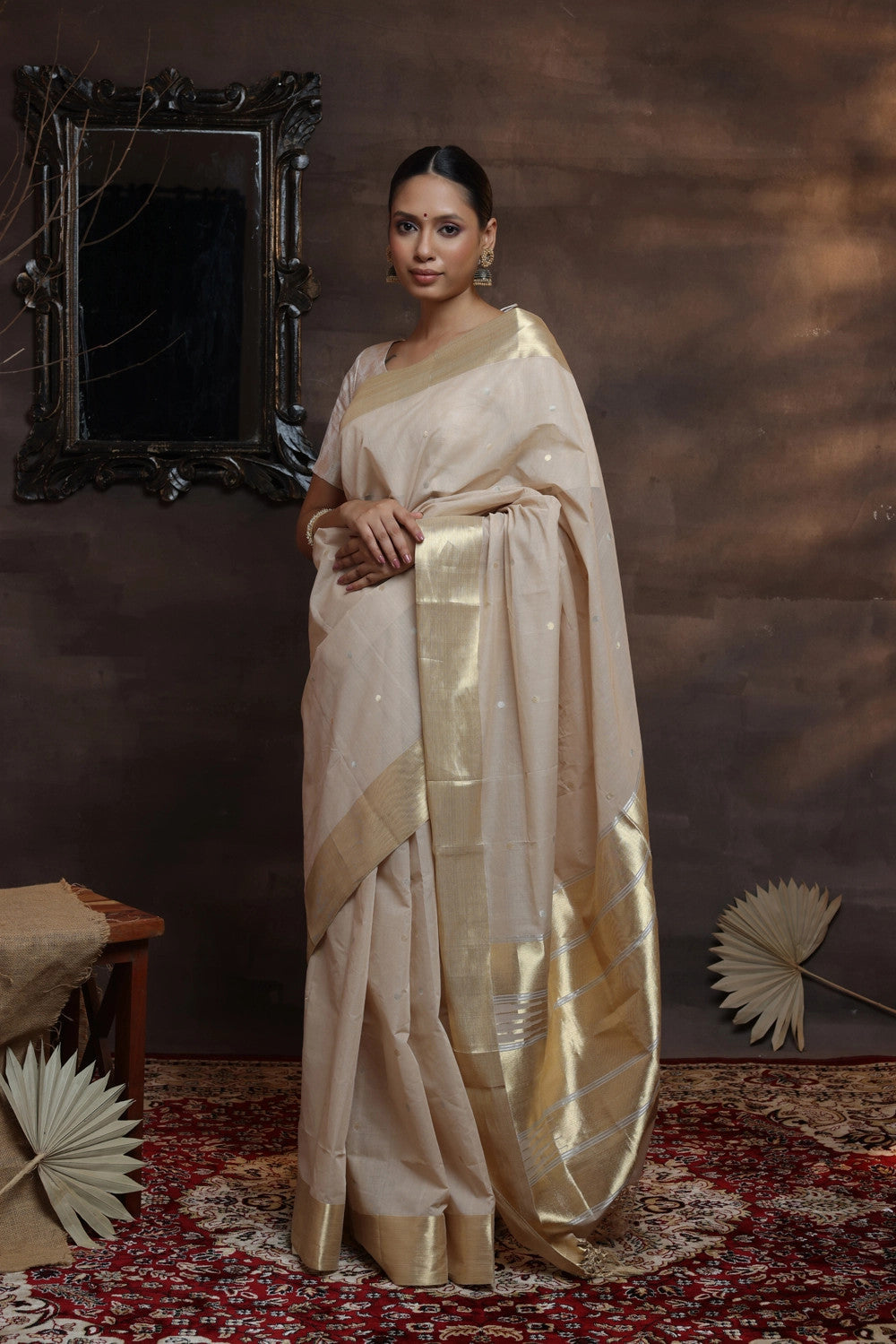 Beige Pure Cotton Kasavu Handloom Saree With Gold Zari Border And Motifs