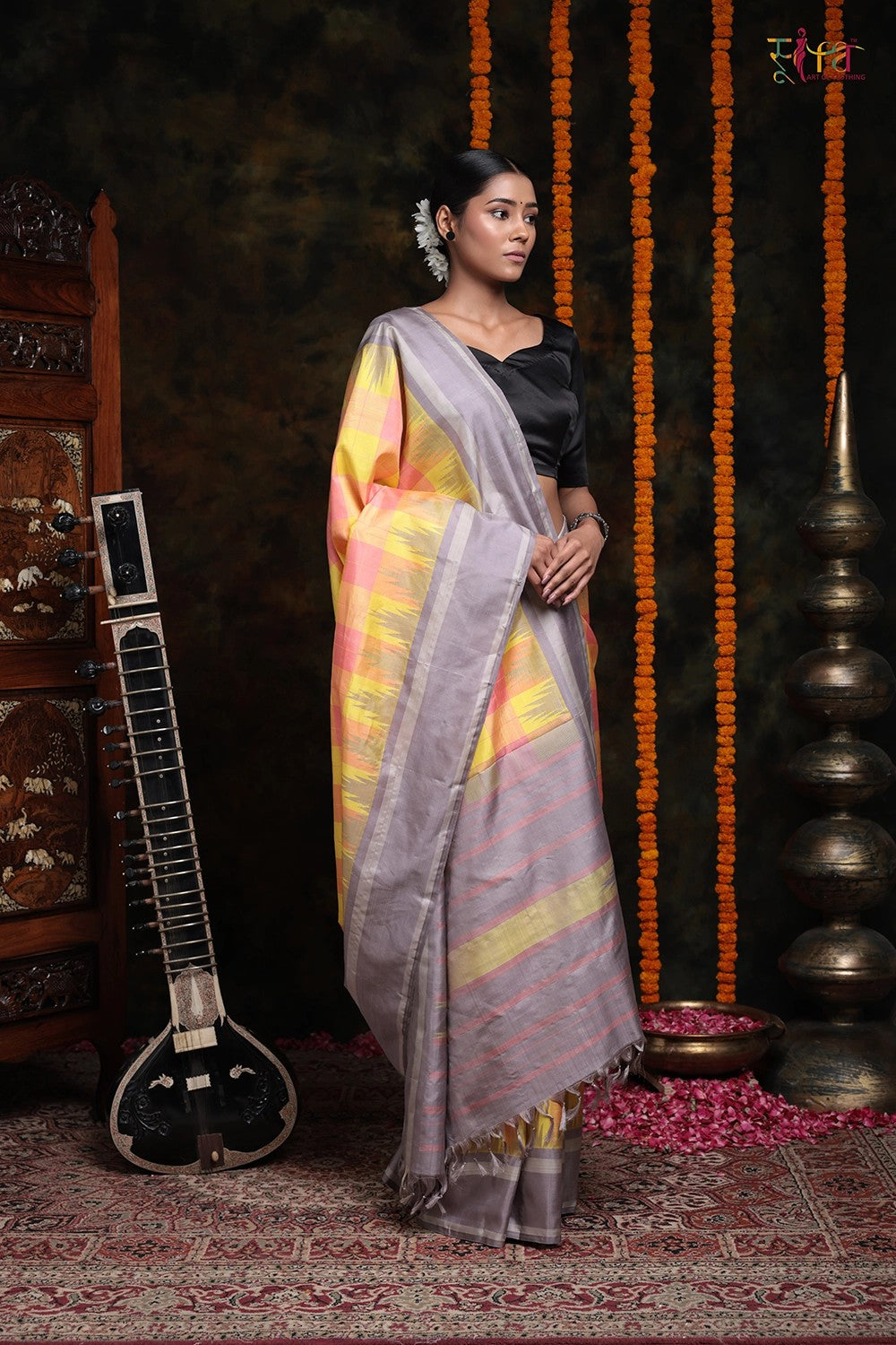 Handloom Peach & Lemon Check Design Saree With Grey Border