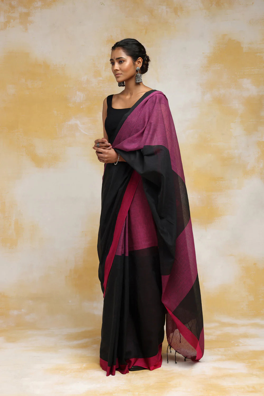 Handloom Black & Magenta Soft Cotton Saree With Black Border