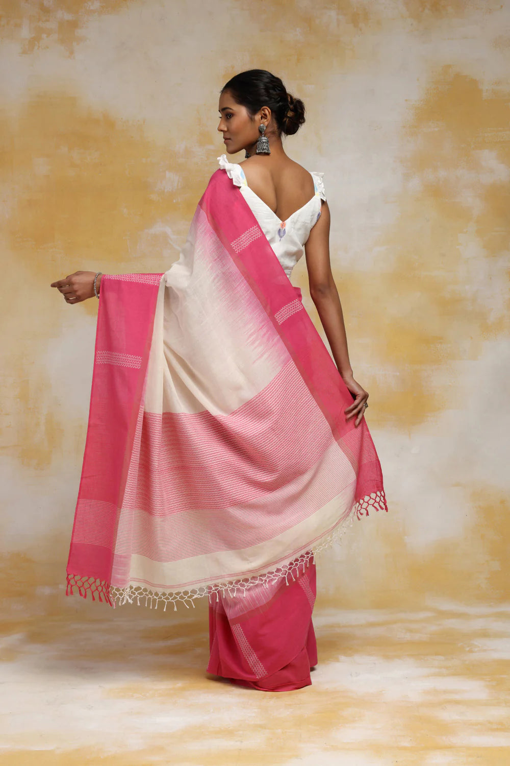 Handloom White Soft Cotton Saree With Pink Border