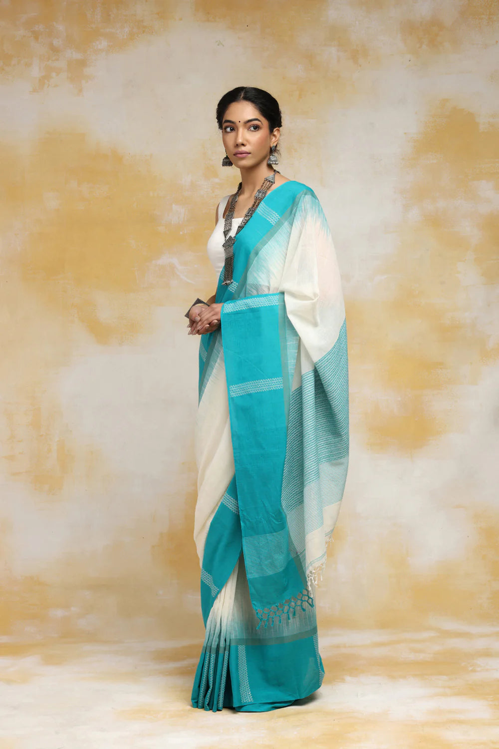 Handloom White Soft Cotton Saree With Sky Blue Border