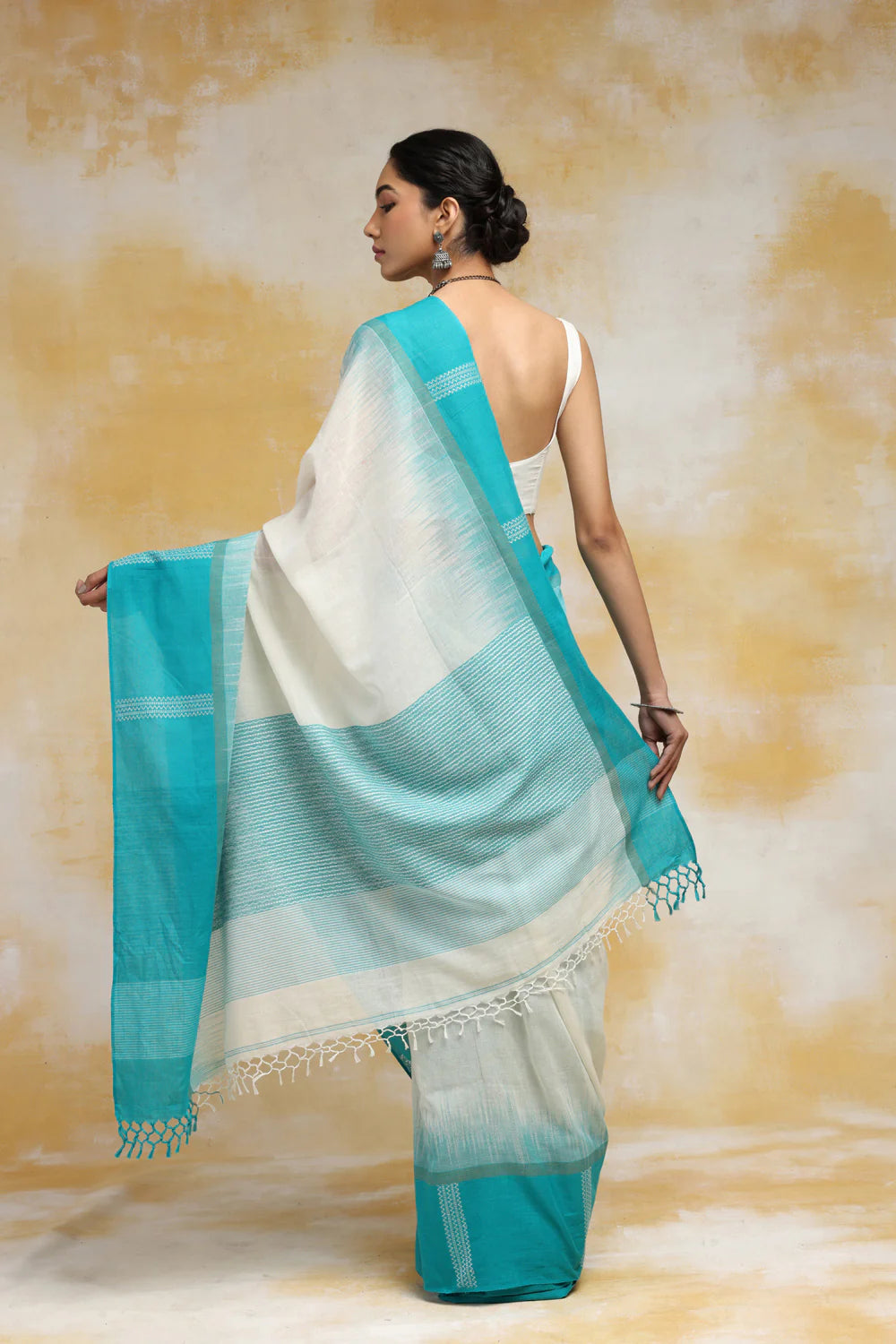 Handloom White Soft Cotton Saree With Sky Blue Border