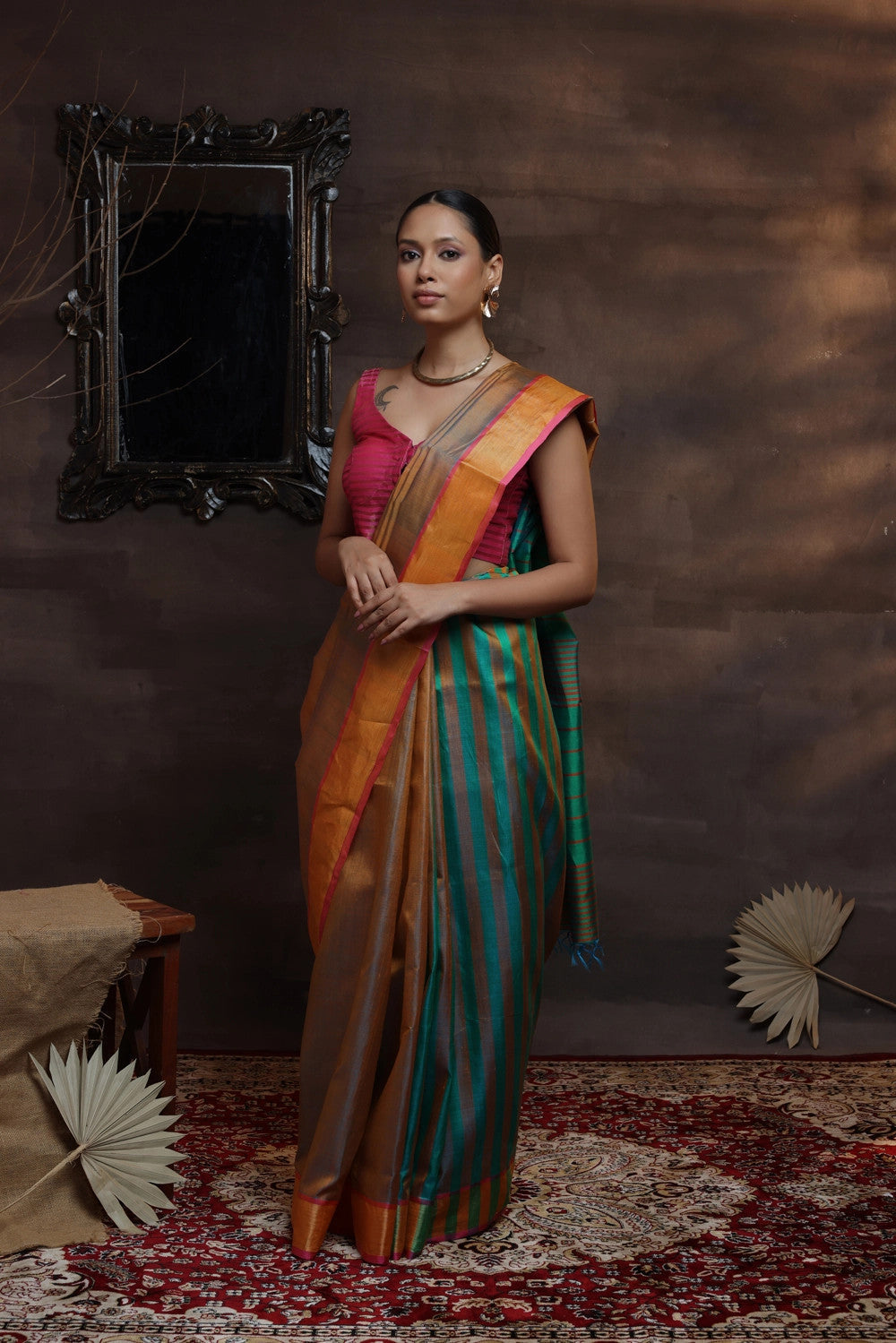 Handloom Gold Duo Tone Pure Silk Saree With Contrasting Border And Pallu