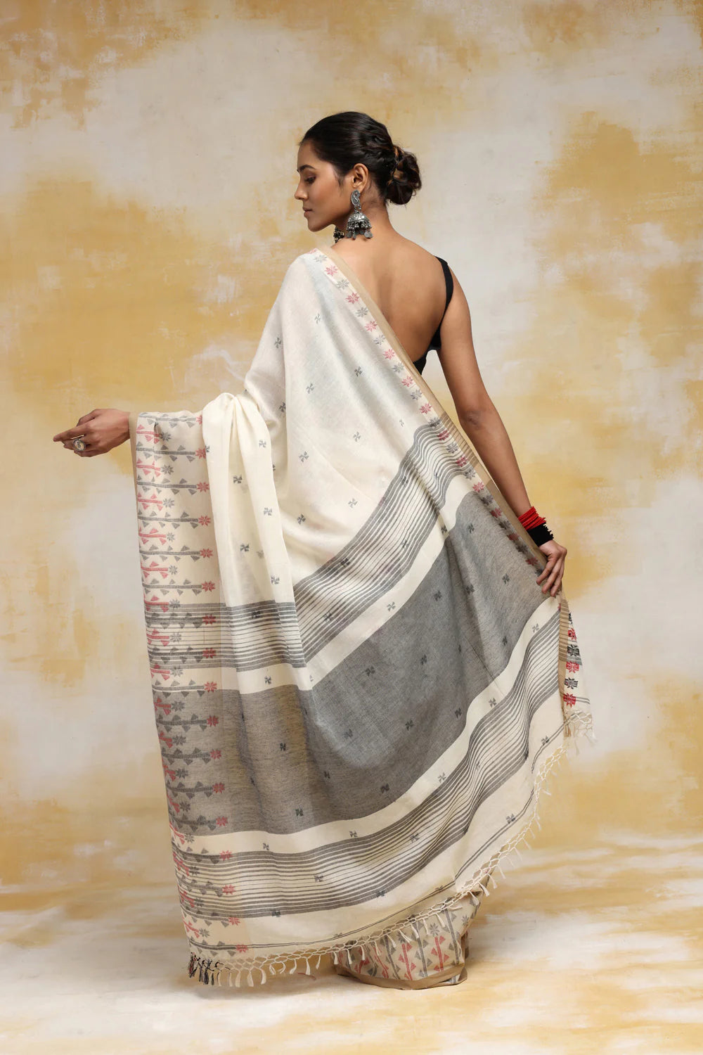 Handloom Off White Pure Cotton Jamdani Saree