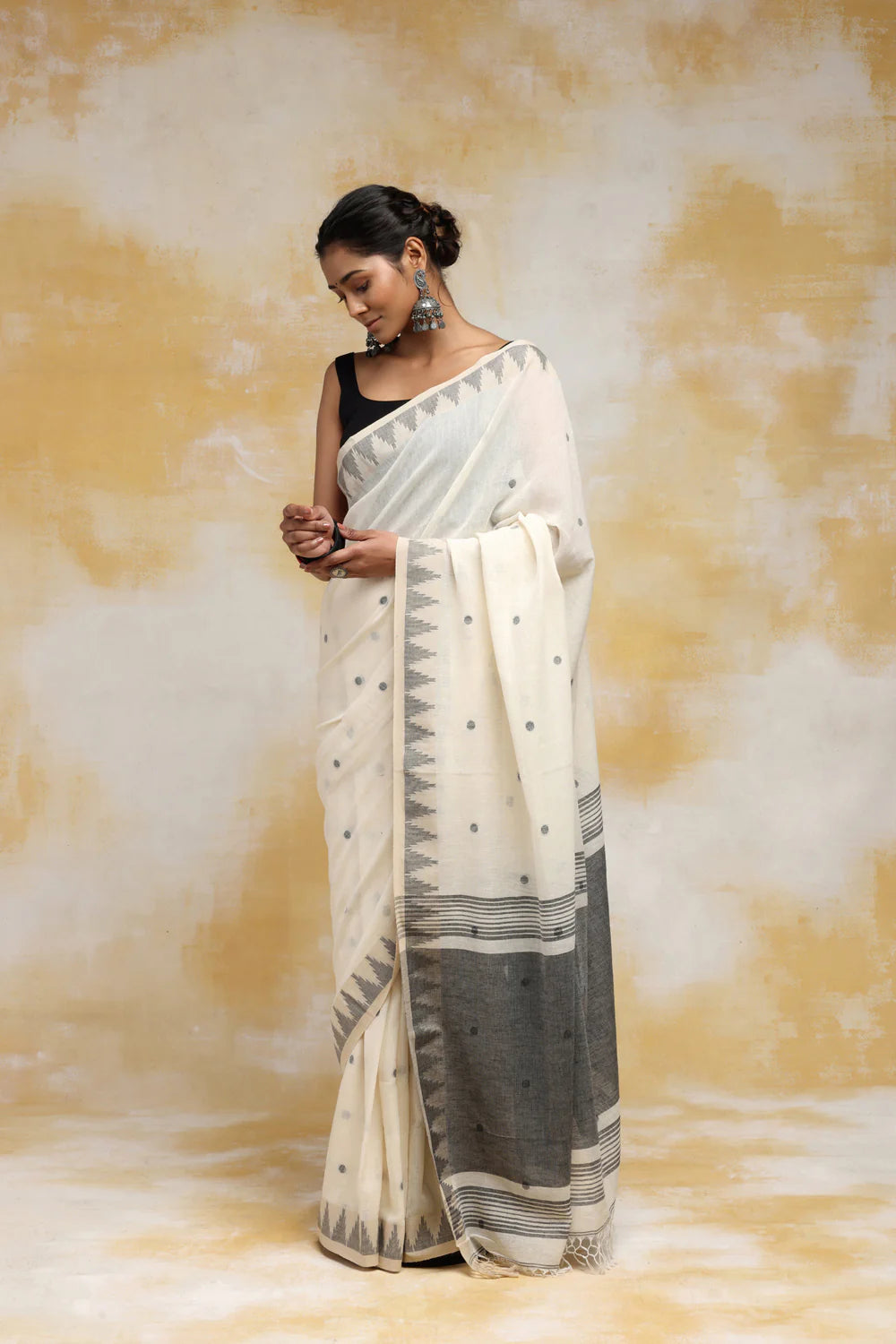 Handloom Off White & Grey Soft Cotton Saree