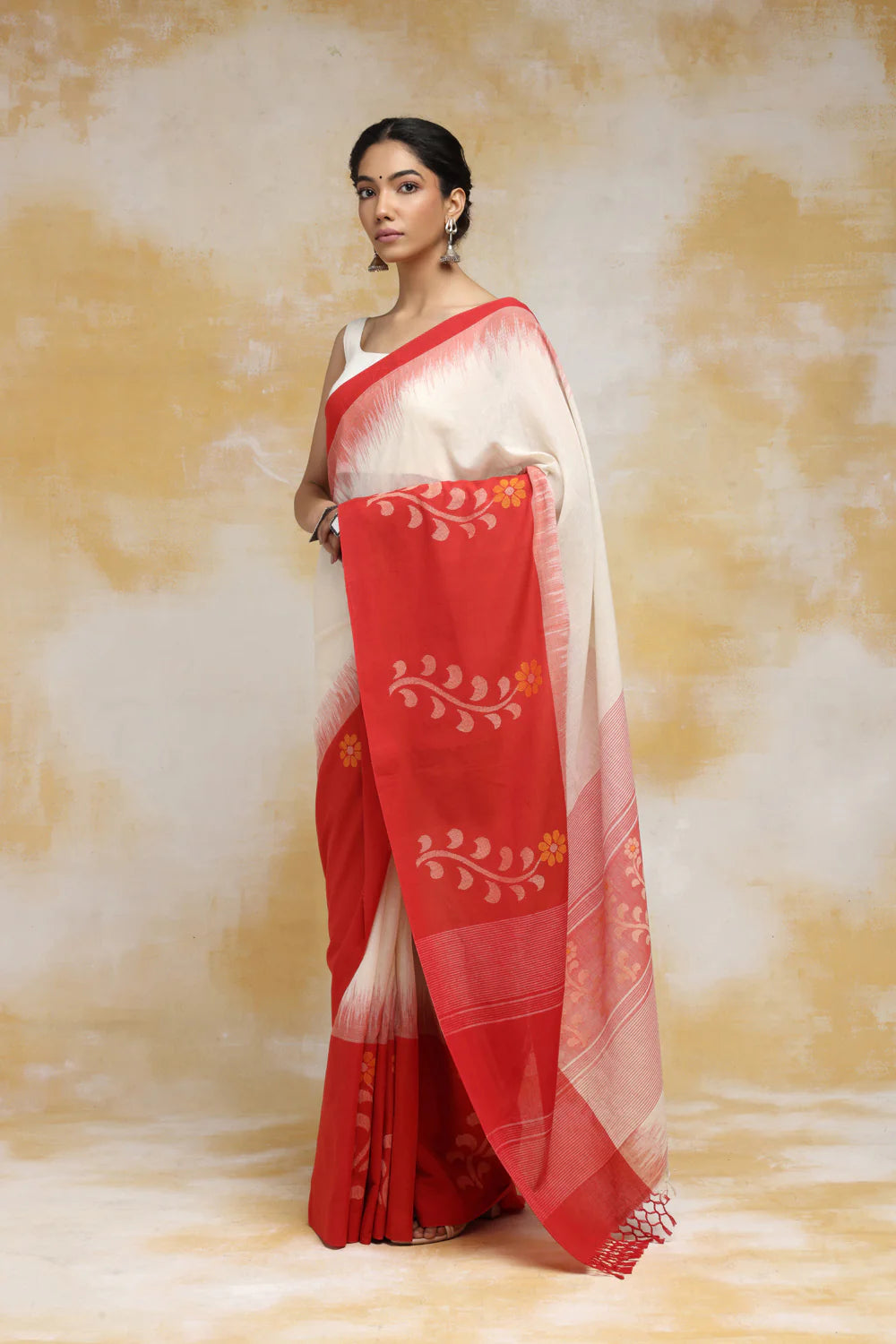 Handloom Off White & Red Soft Cotton Jamdani Saree