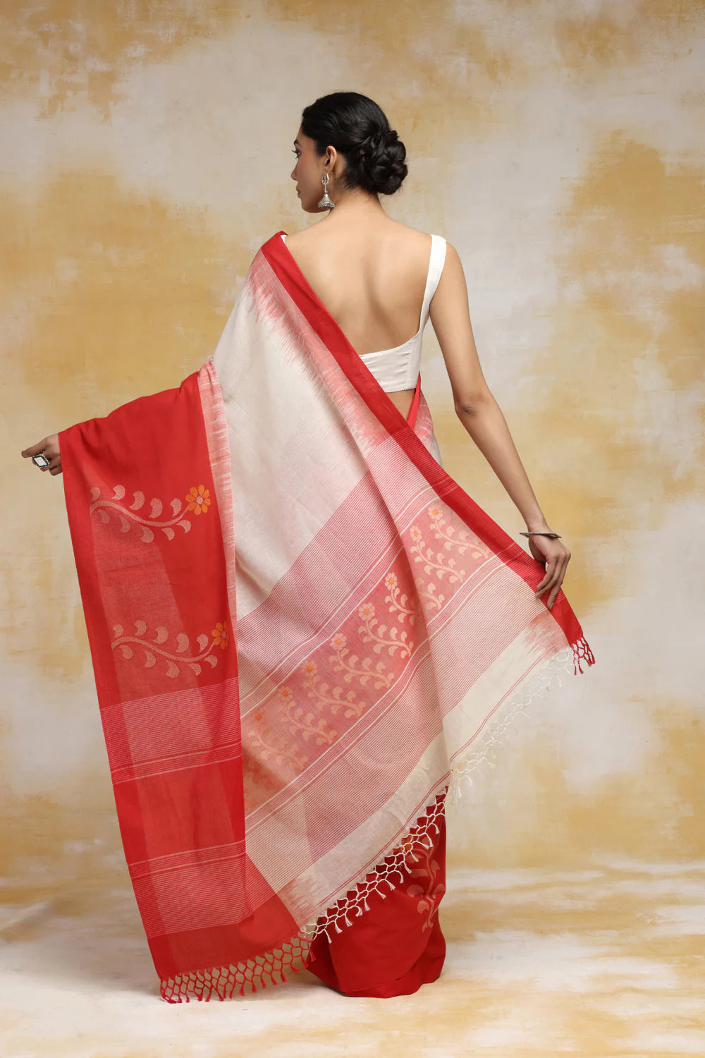 Handloom Off White & Red Soft Cotton Jamdani Saree