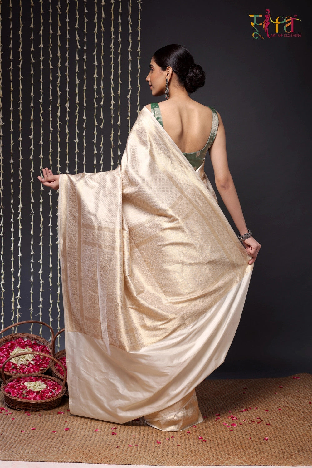 Handloom Cream Pure Silk Tanchoi Saree