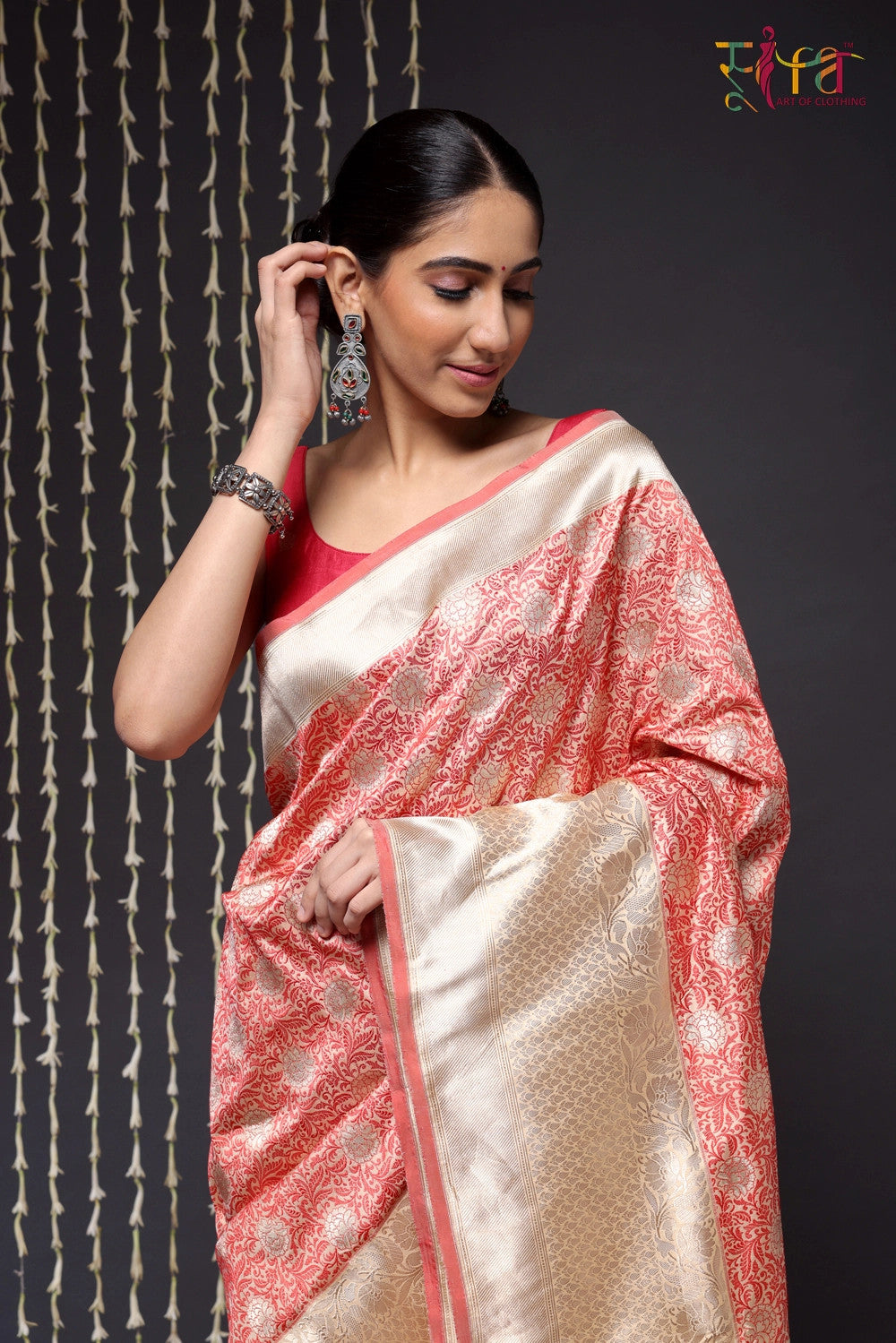 Handloom Cream And Red Pure Silk Tanchoi Saree