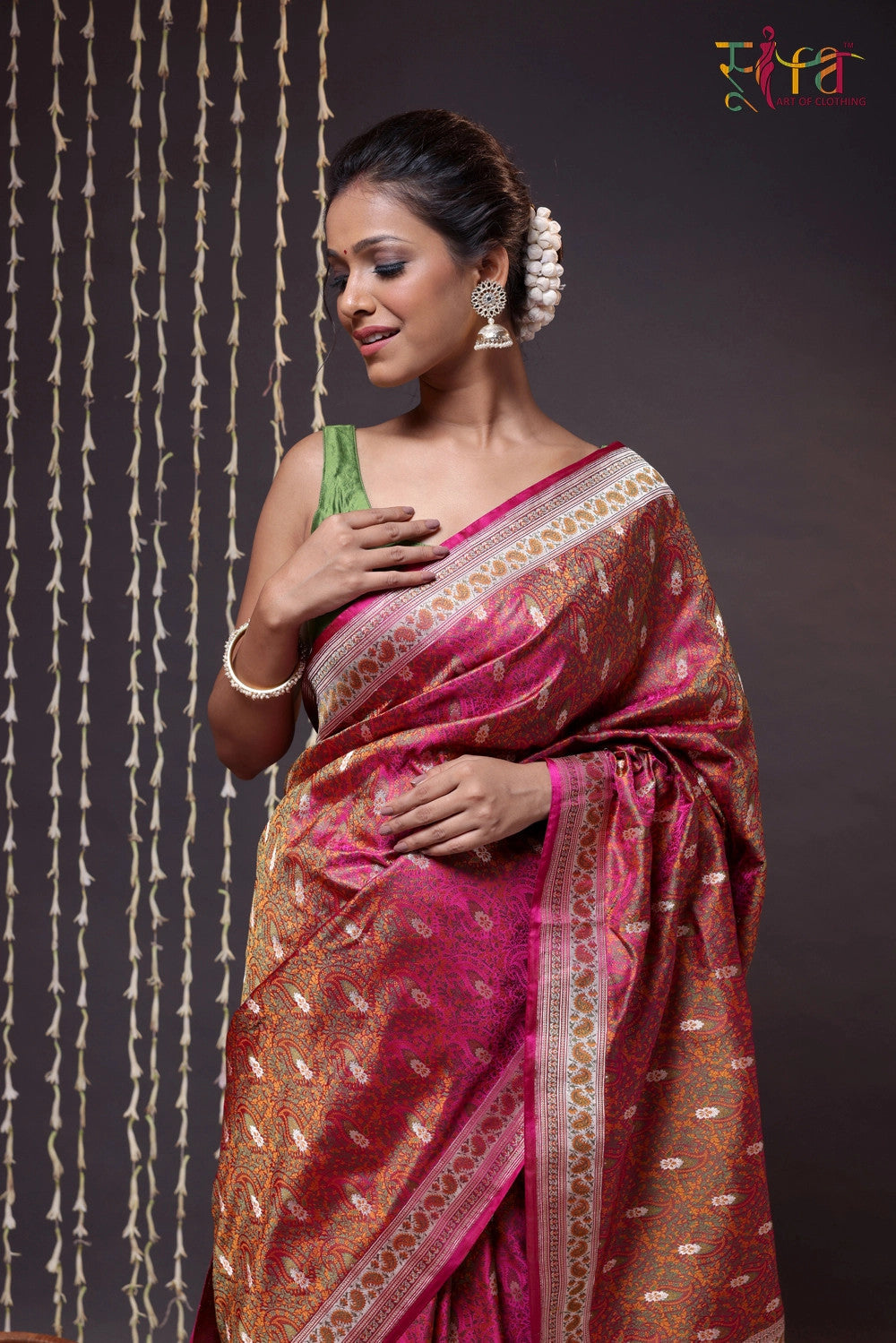 Handloom Magenta Pure Silk Tanchoi Saree With Zari