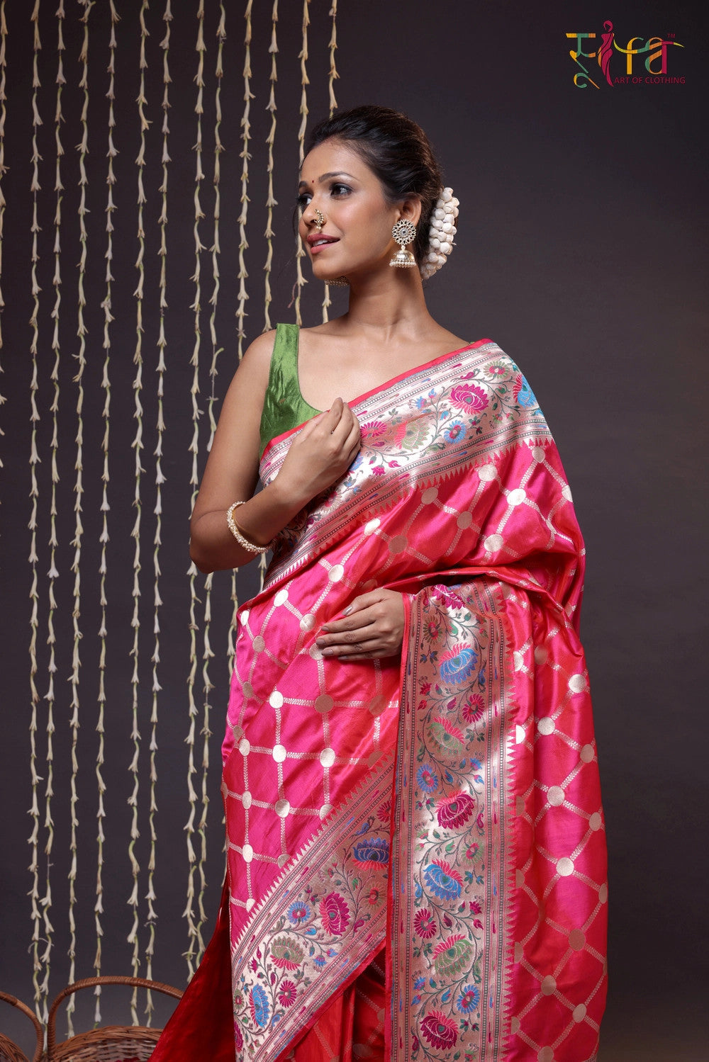 Handloom Magenta Pure Silk Banarasi Paithani Saree