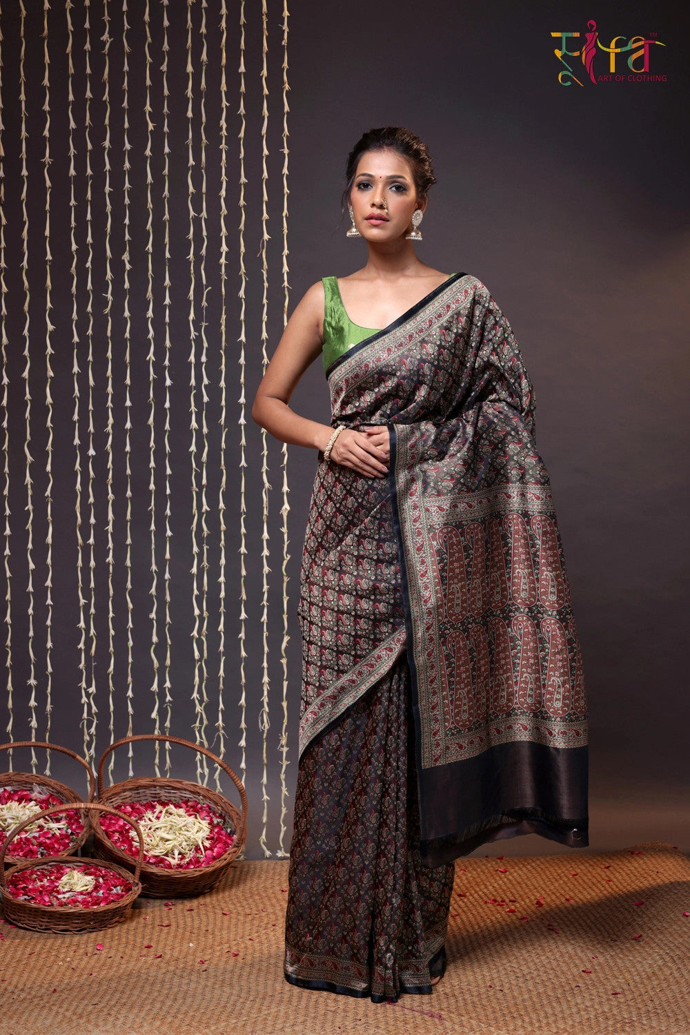 Black Handloom Pure Silk Tanchoi Banarasi Saree