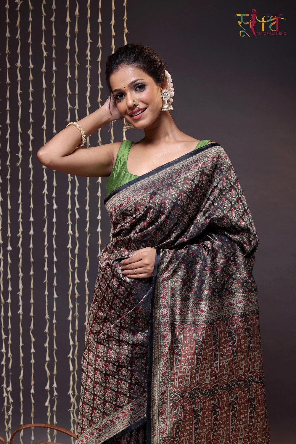 Black Handloom Pure Silk Tanchoi Banarasi Saree