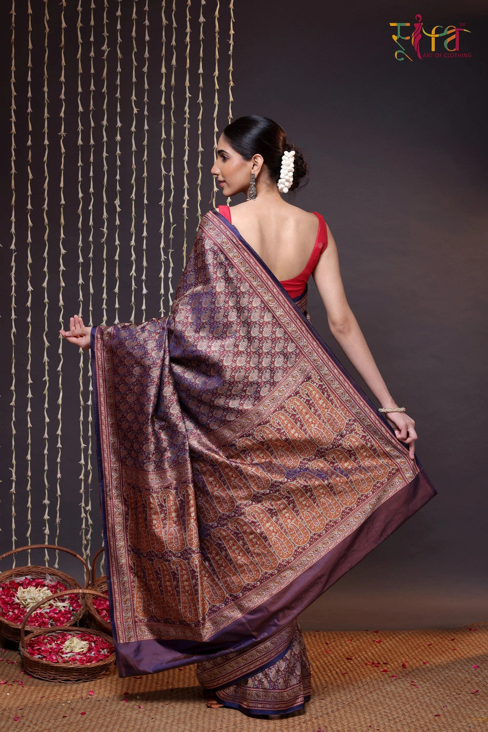 Dark Purple Handloom Pure Silk Tanchoi Banarasi Saree