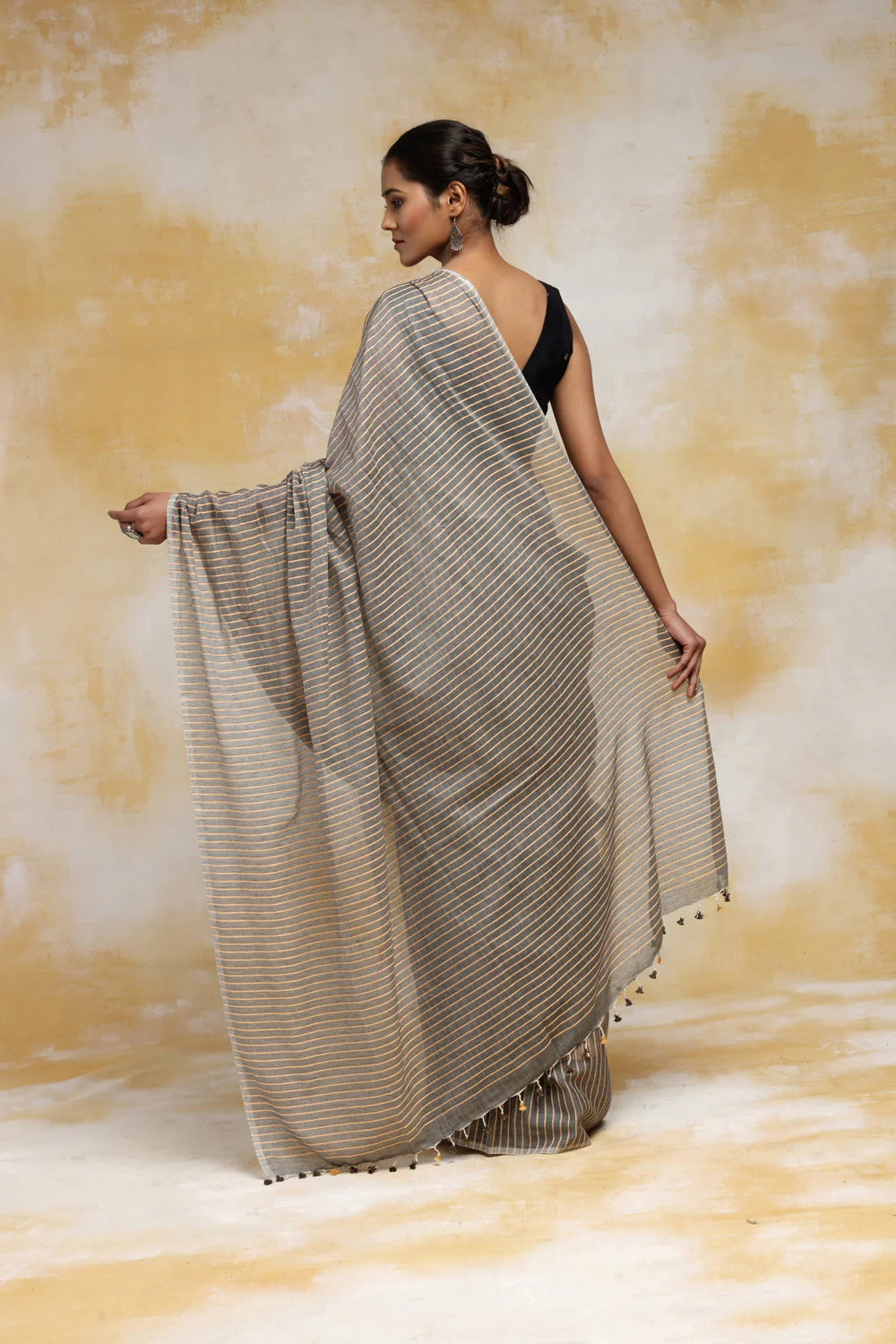 Handloom Grey Mulmul Cotton Saree With Tassels