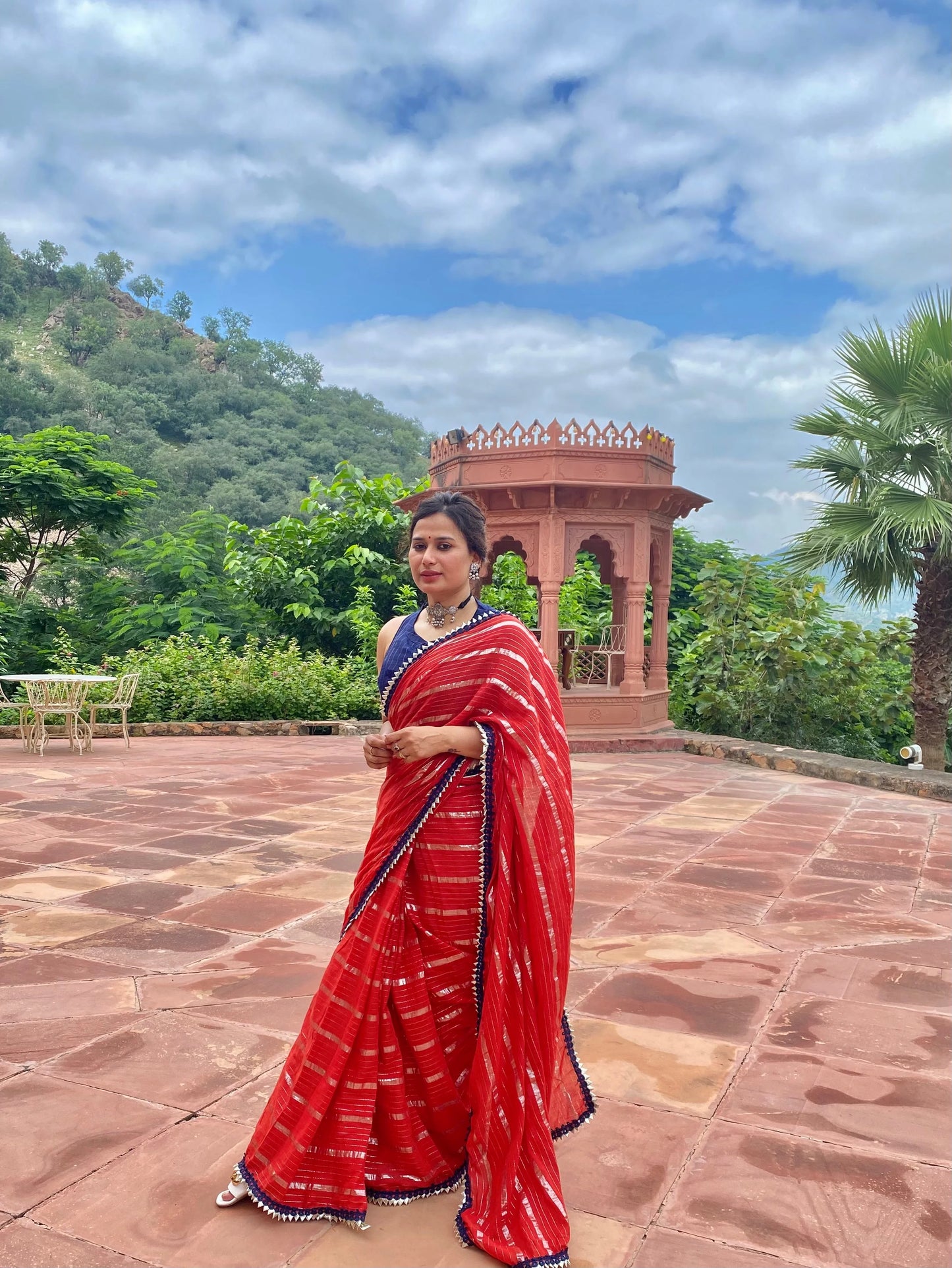 Red Tohfa Mulmul Saree