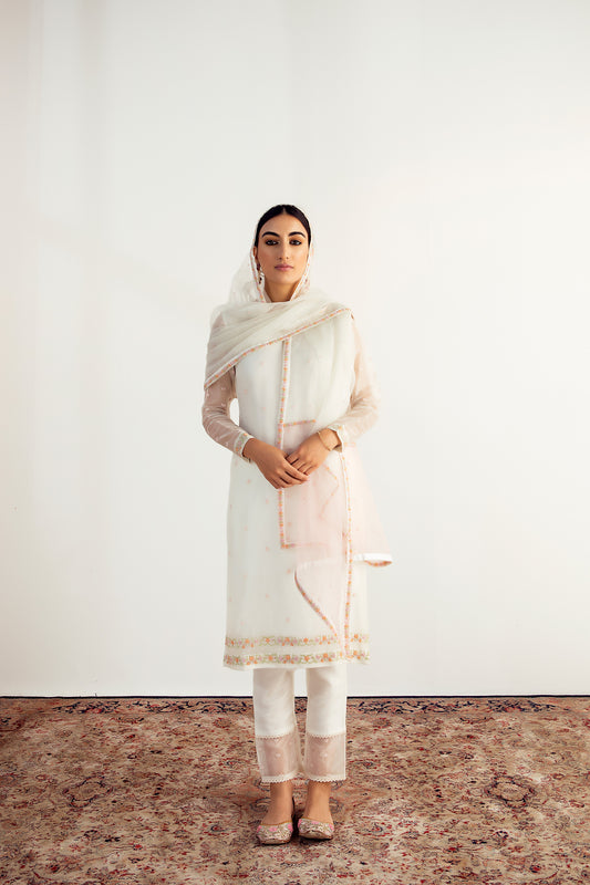 White Resham Embroidered Handcrafted Silk Organza Kurta Set