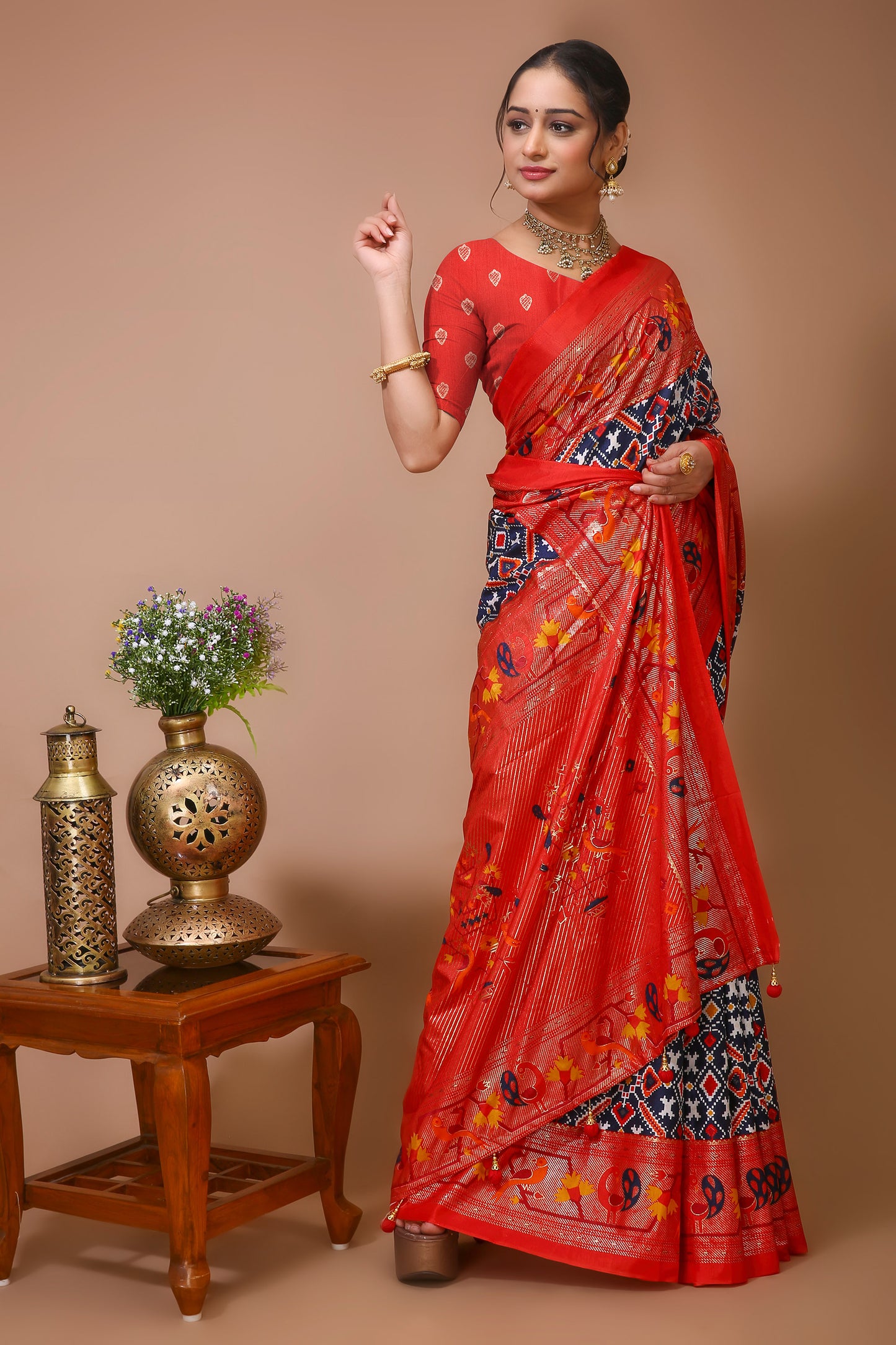 Dori Red Blue Silk Patola Print Saree