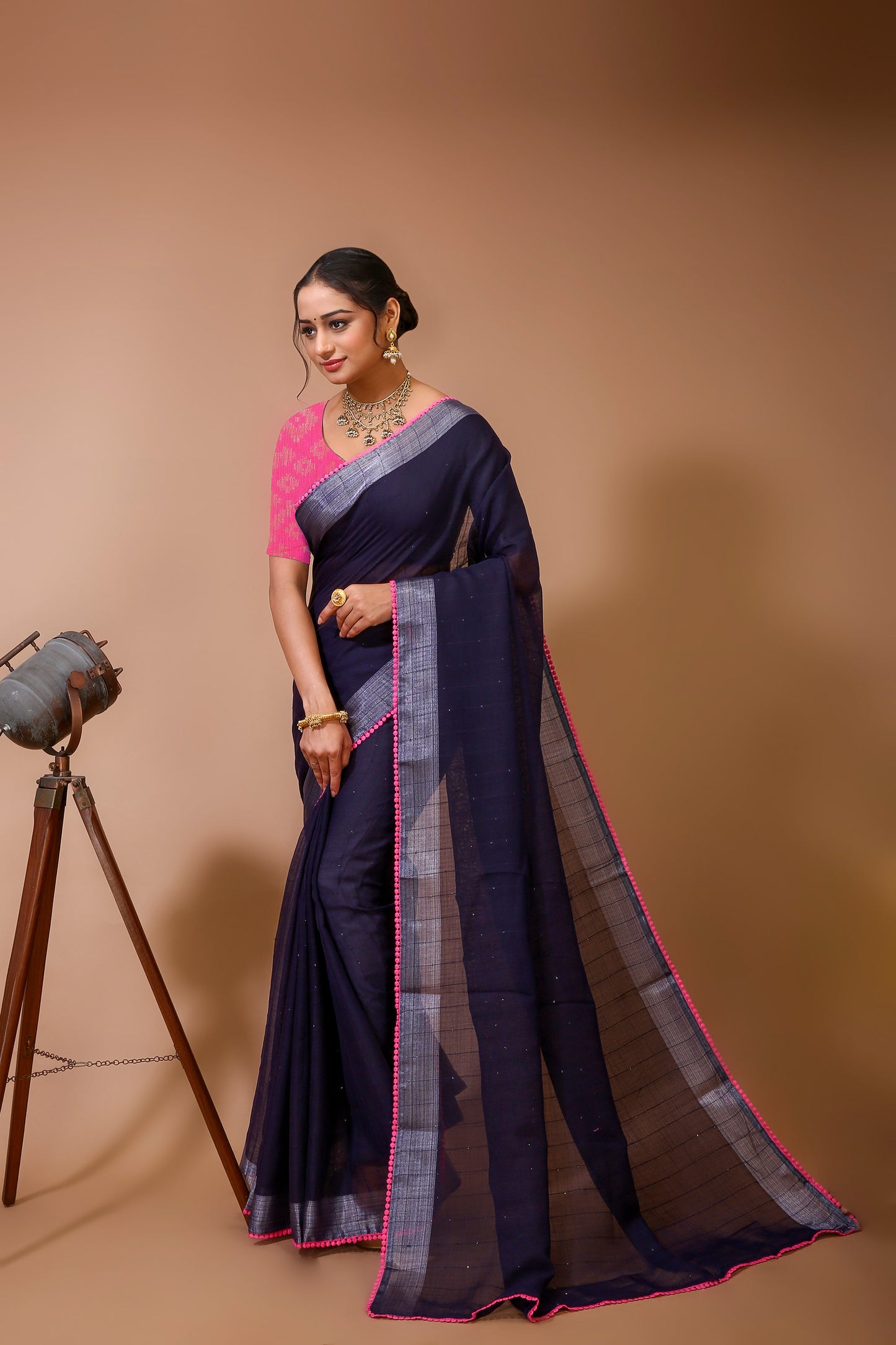 Dori Blue Pink Linen Silk Saree