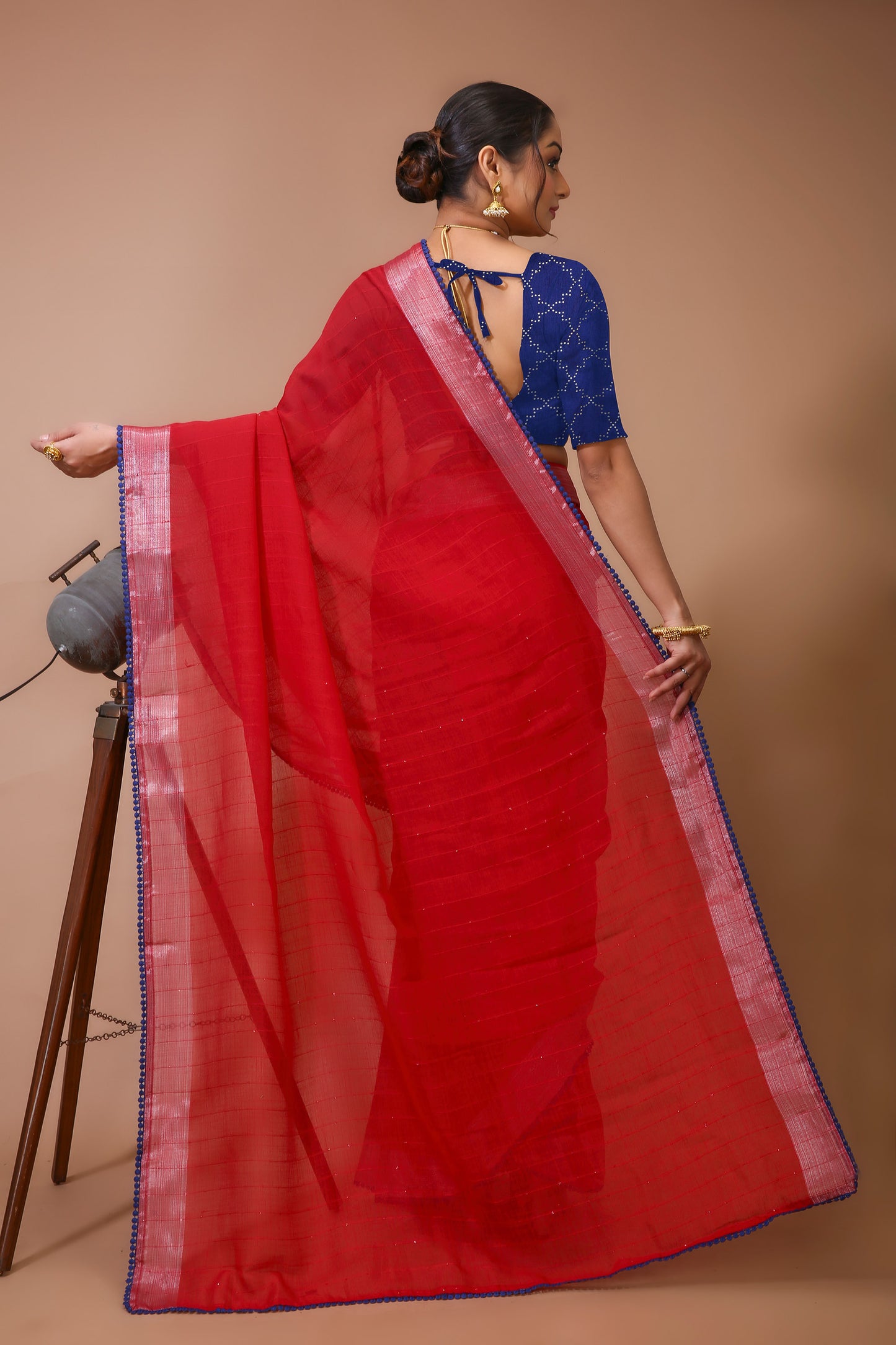 Dori Red Blue Linen Silk Saree