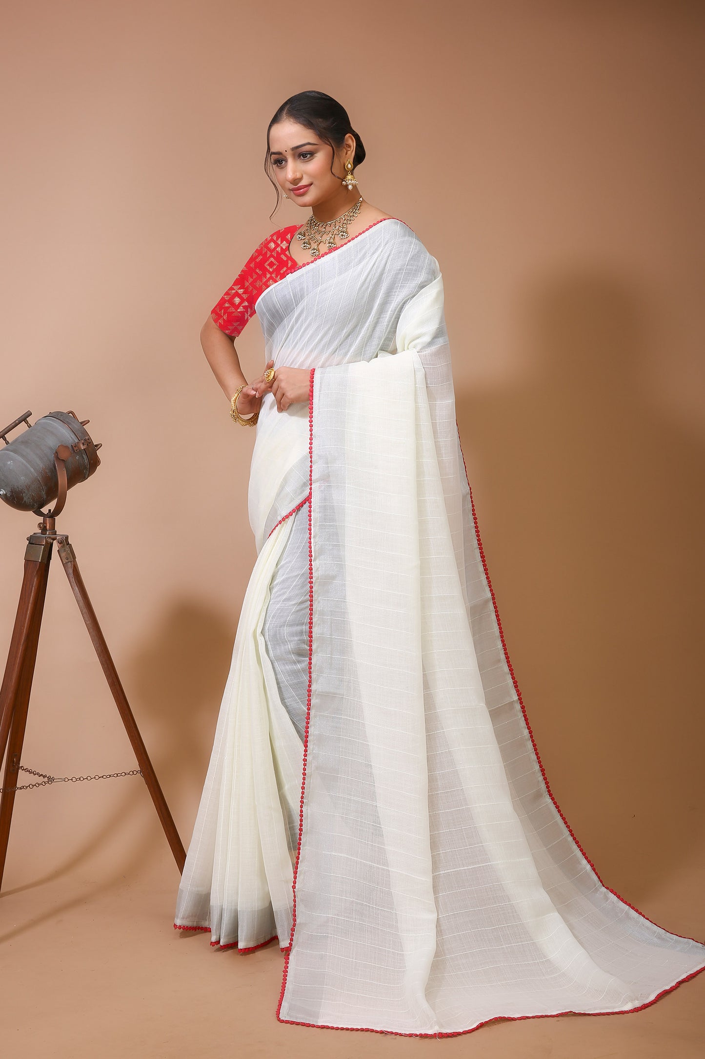 Dori White Red Linen Silk Saree