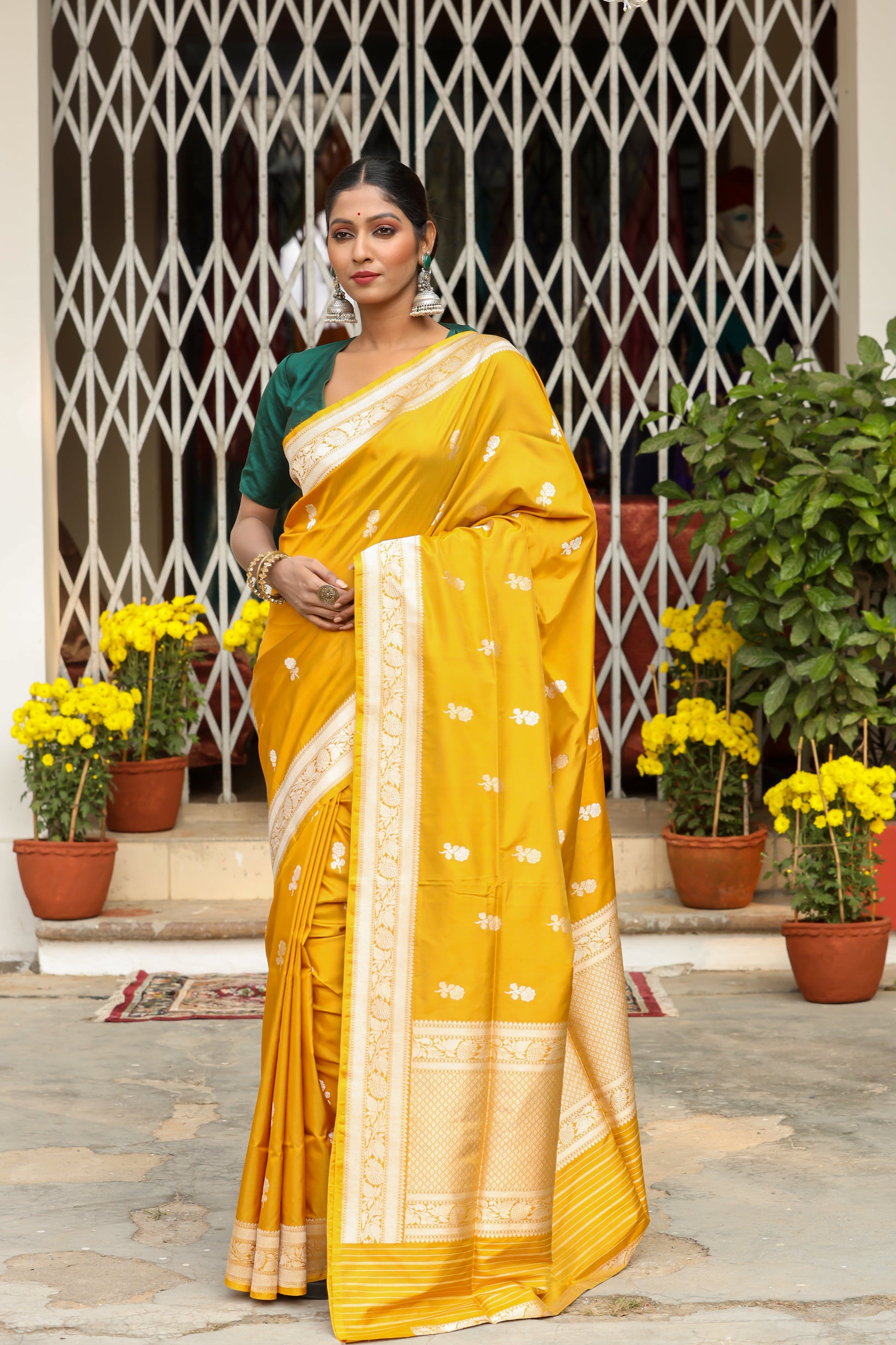 Mustard Katan Pure Silk Kadwa Saree - Panaya