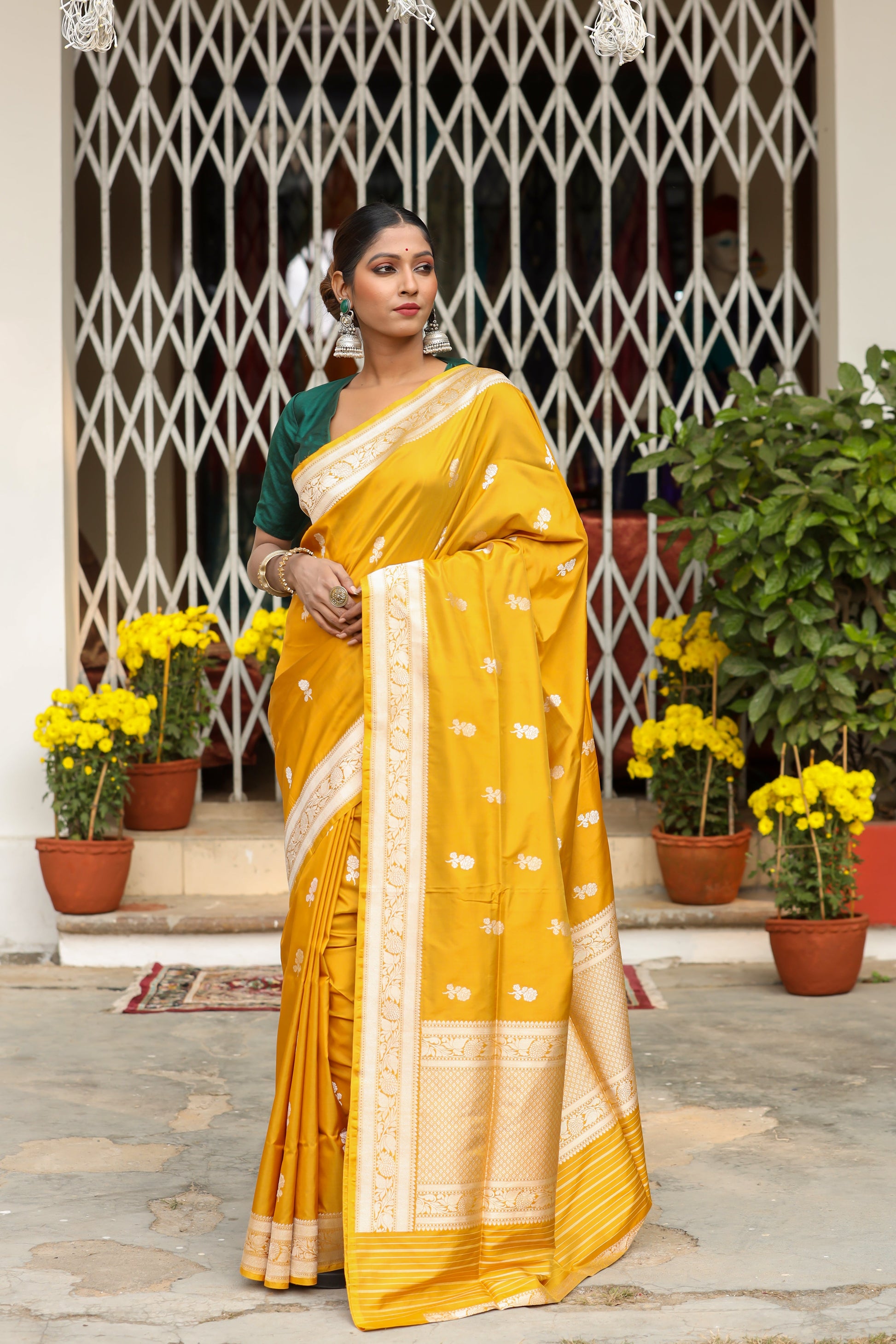 Mustard Katan Pure Silk Kadwa Saree - Panaya