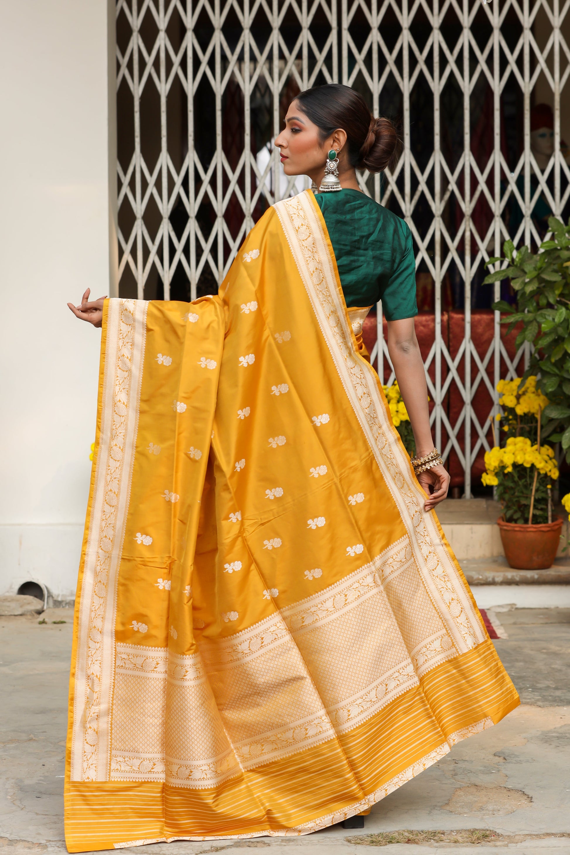 Mustard Katan Pure Silk Kadwa Saree - Panaya