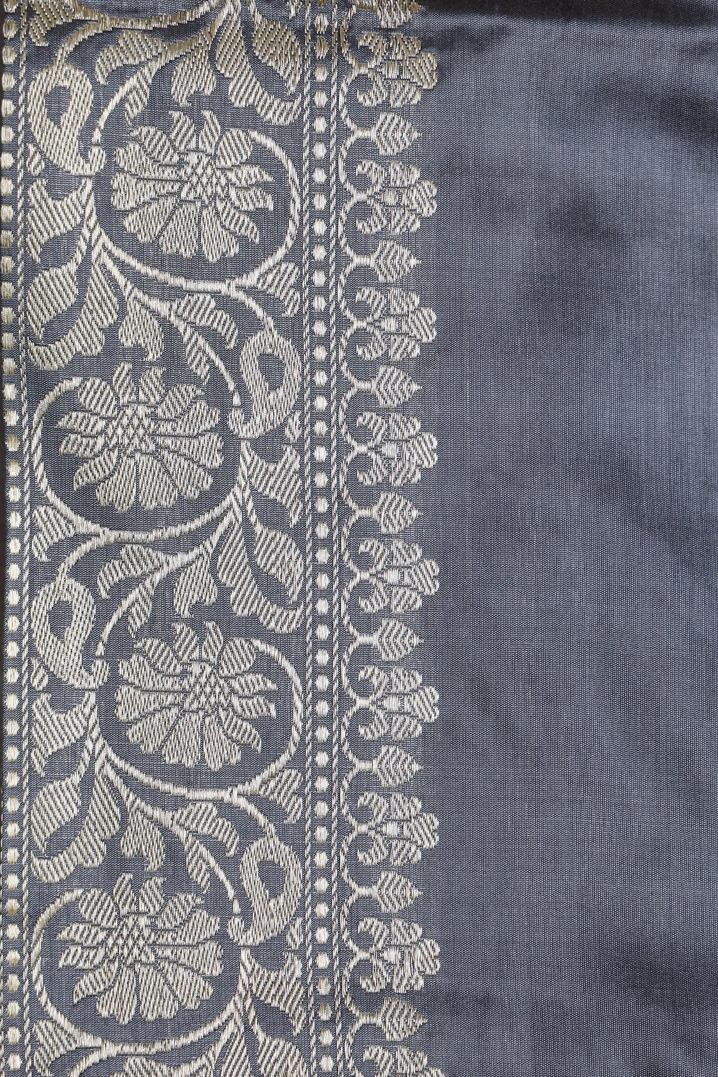 Grey Katan Pure Silk Kadwa Saree - Panaya