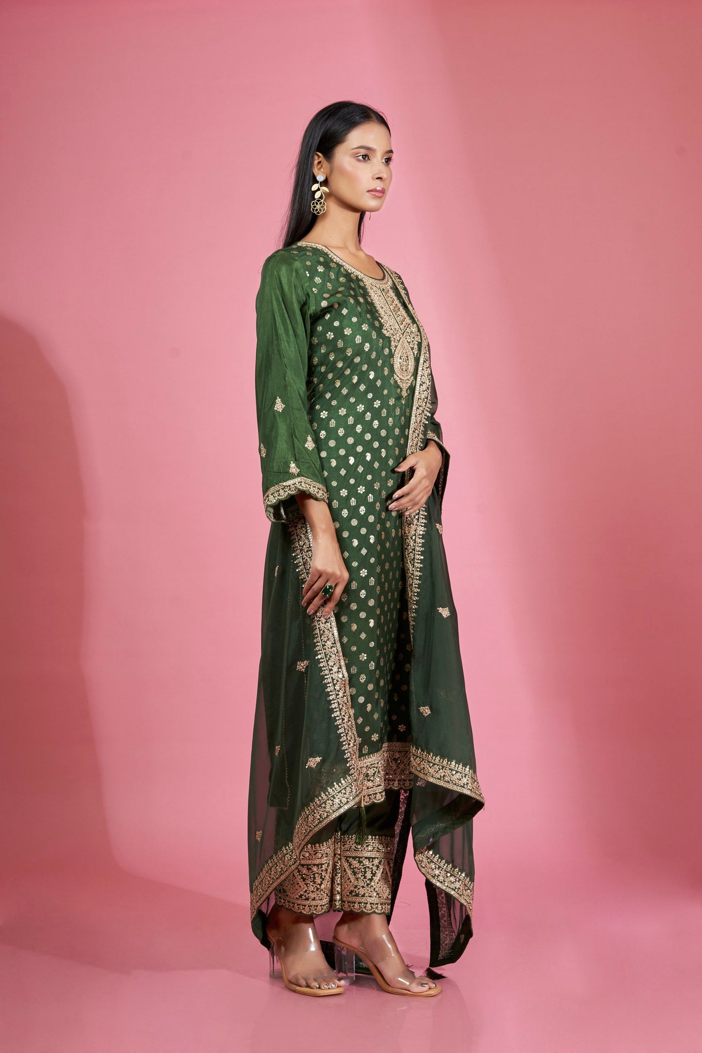 Rajrani Dola Silk Festive Kurta Set