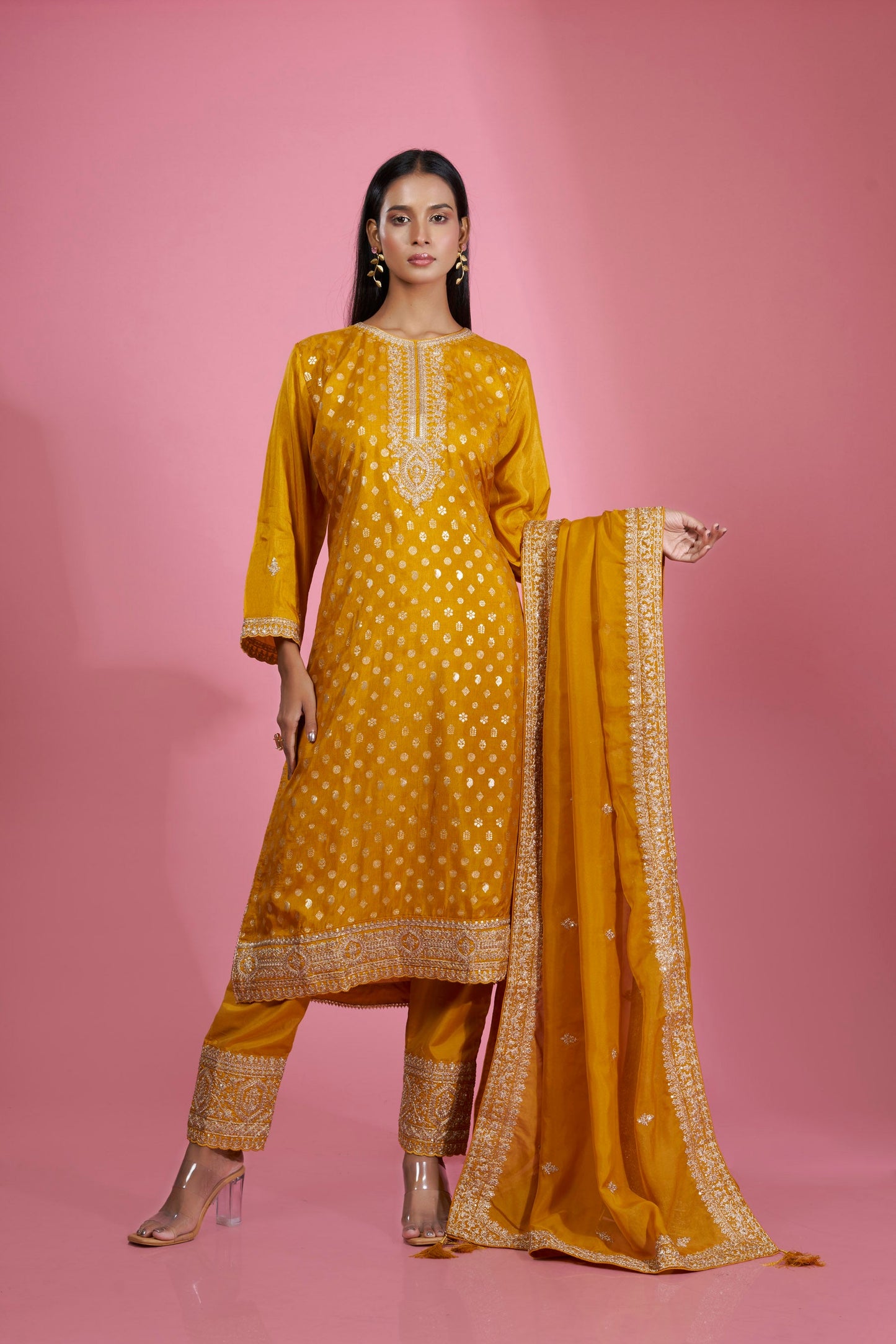 Maharani Zari Butti Dola Silk Kurta Set