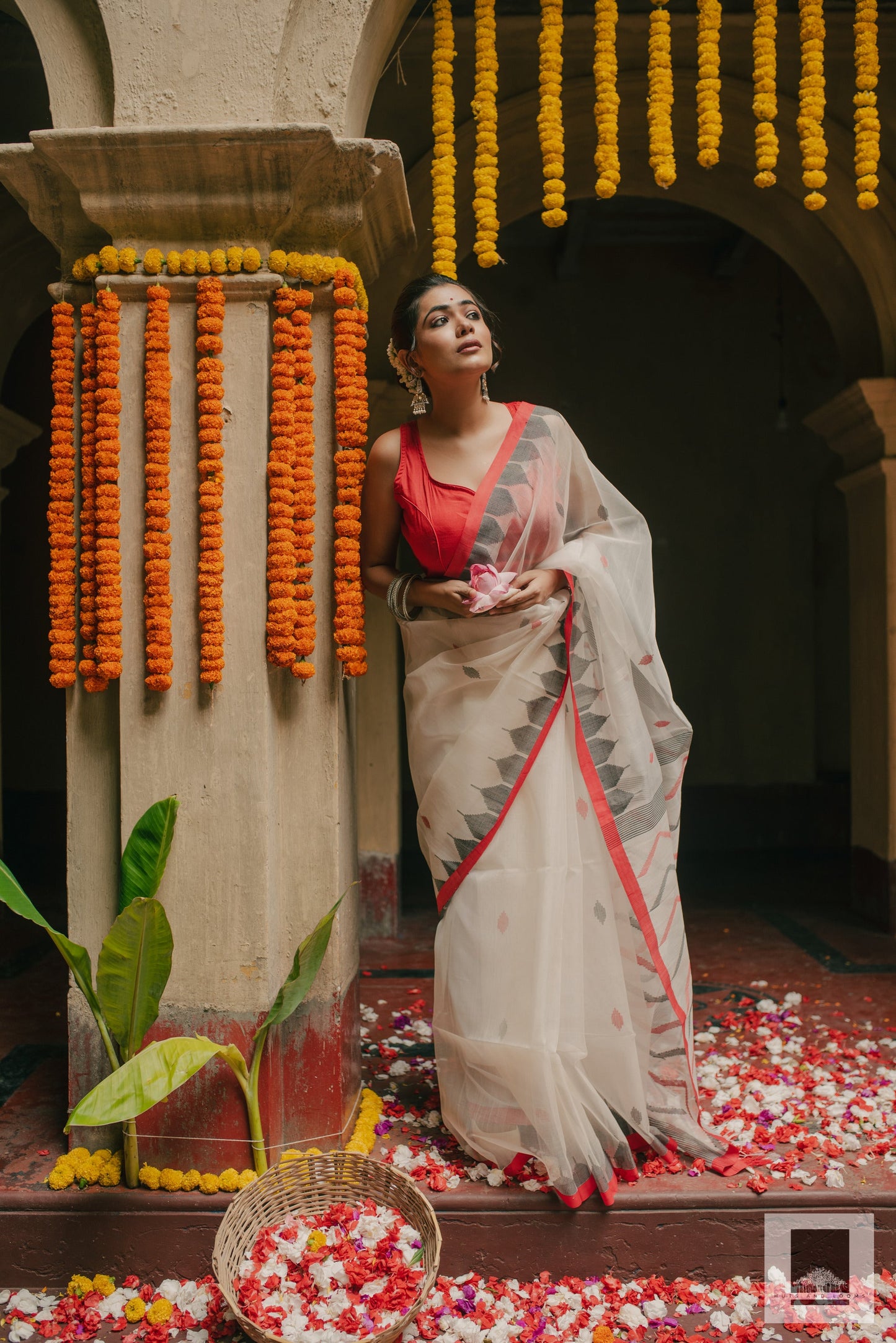 Manohari I Handloom Red and White silk saree