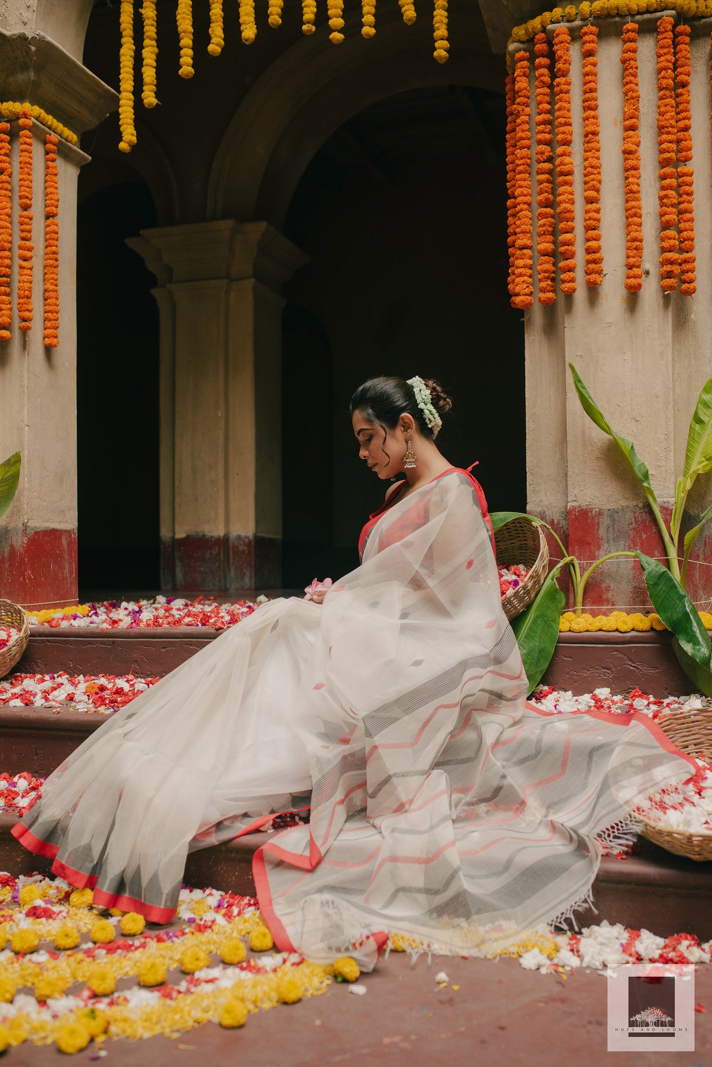 Manohari I Handloom Red and White silk saree