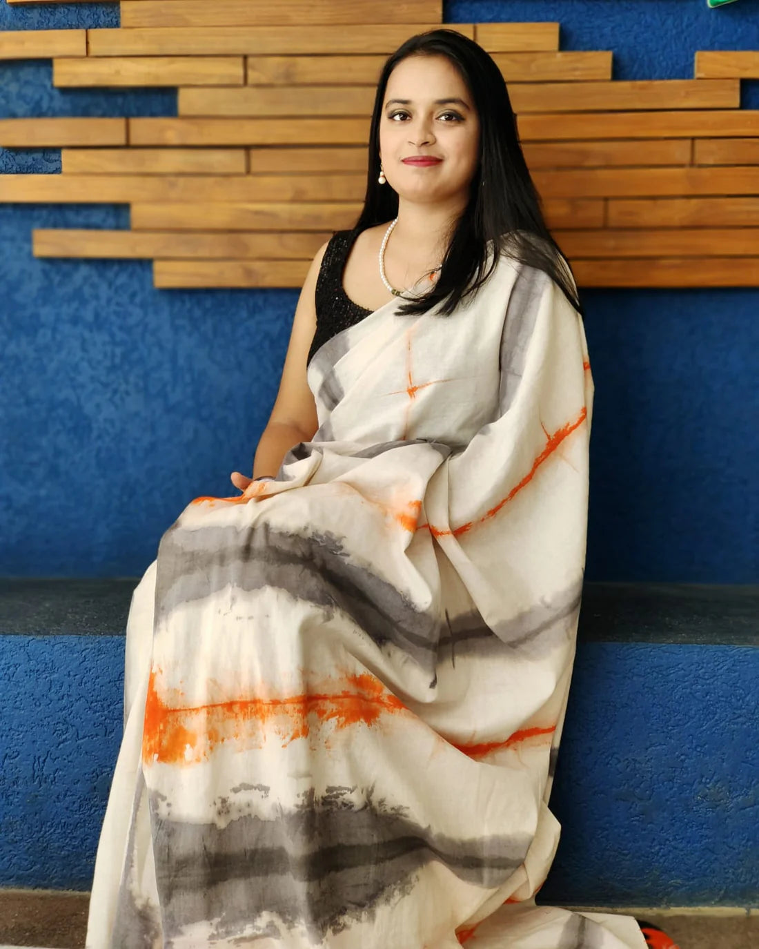 Niyor White Cotton Handloom saree