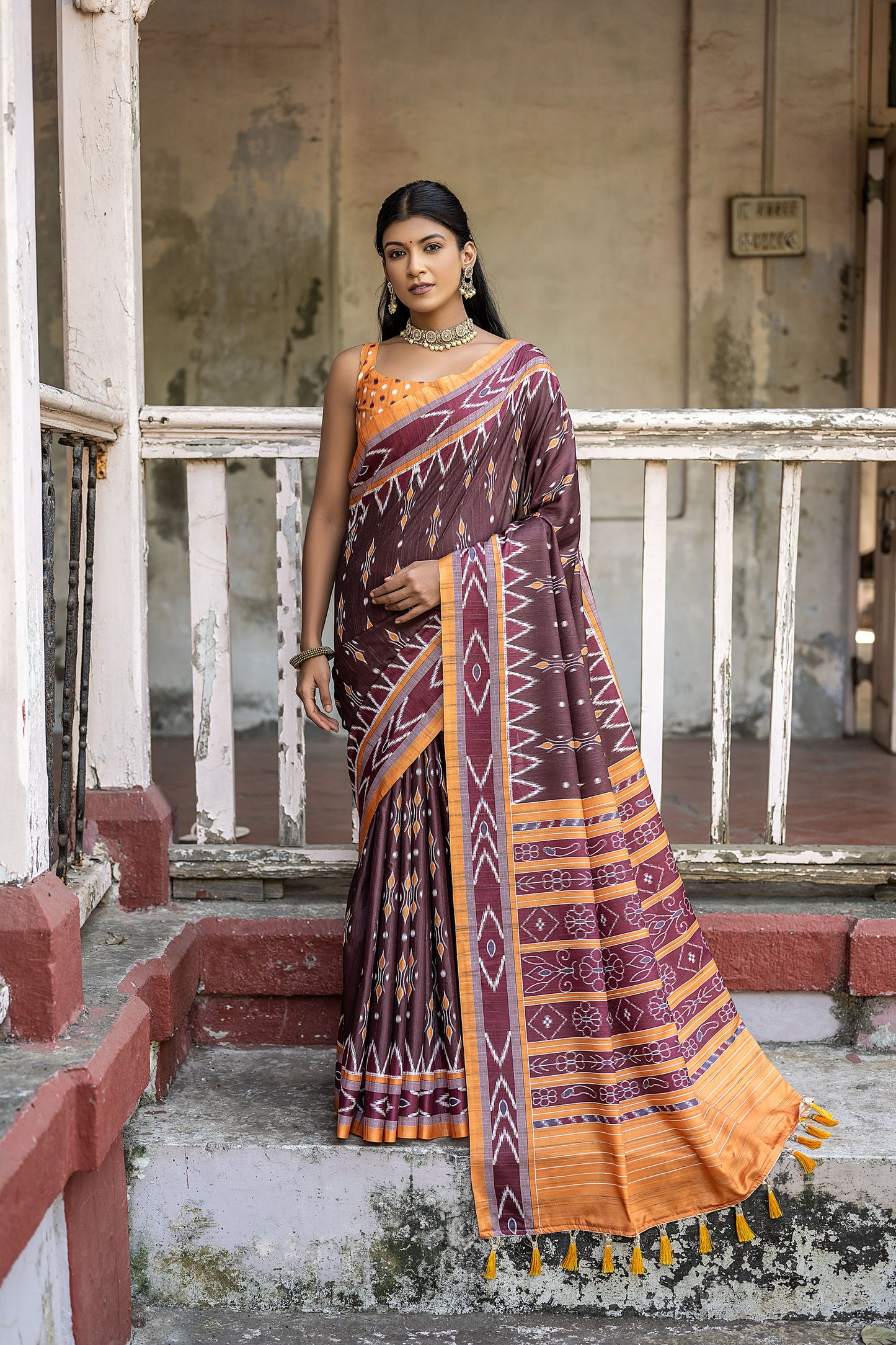 Coffee Niyti Cotton Silk Zari woven Saree