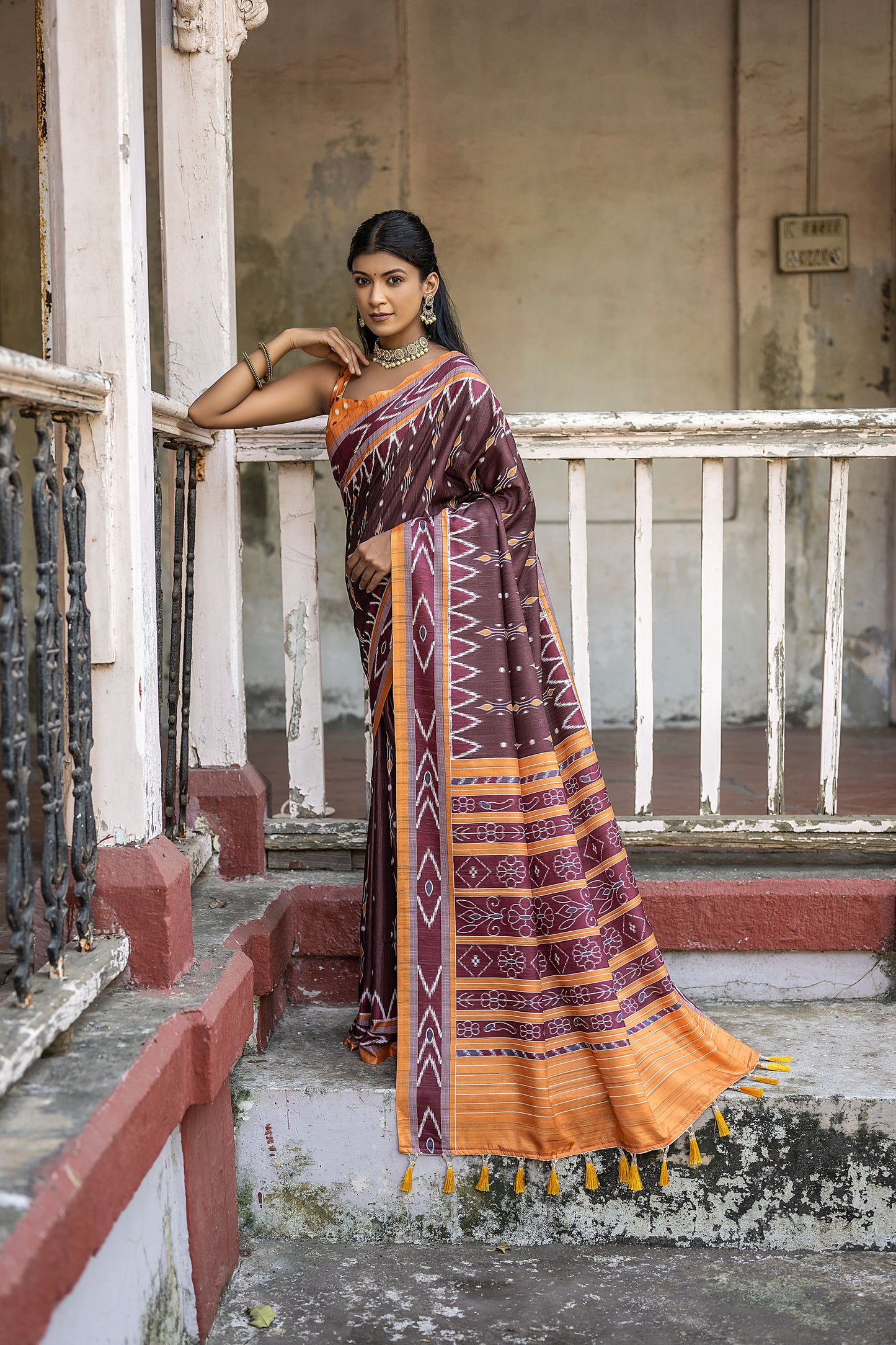 Coffee Niyti Cotton Silk Zari woven Saree