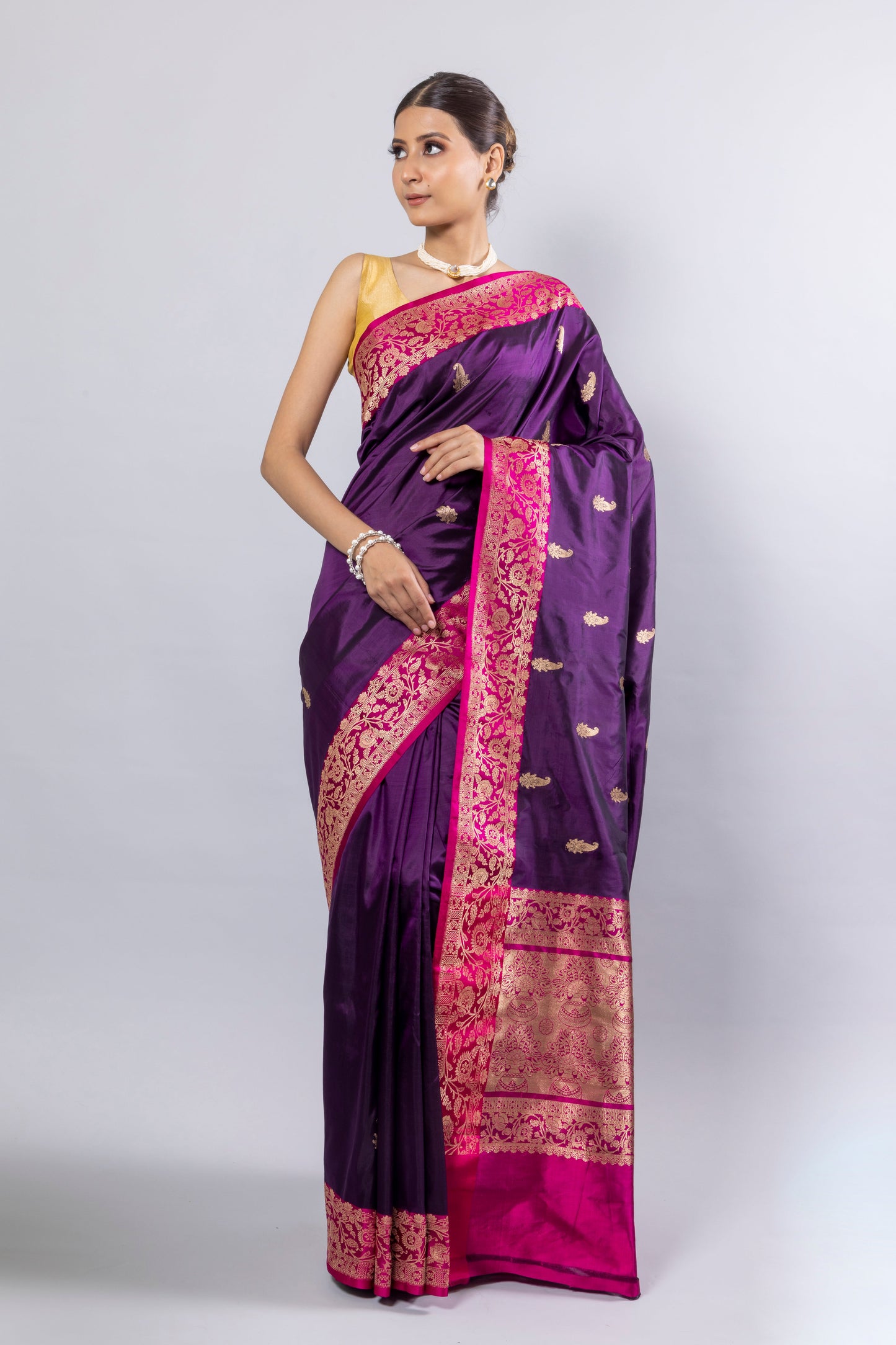 Magenta Handwoven Kadwa Katan Silk Saree - Panaya