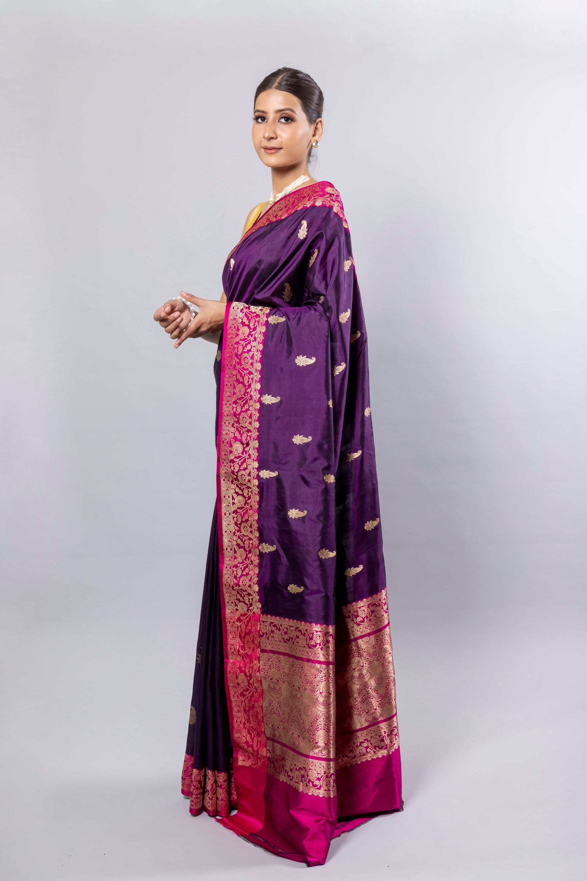 Magenta Handwoven Kadwa Katan Silk Saree - Panaya