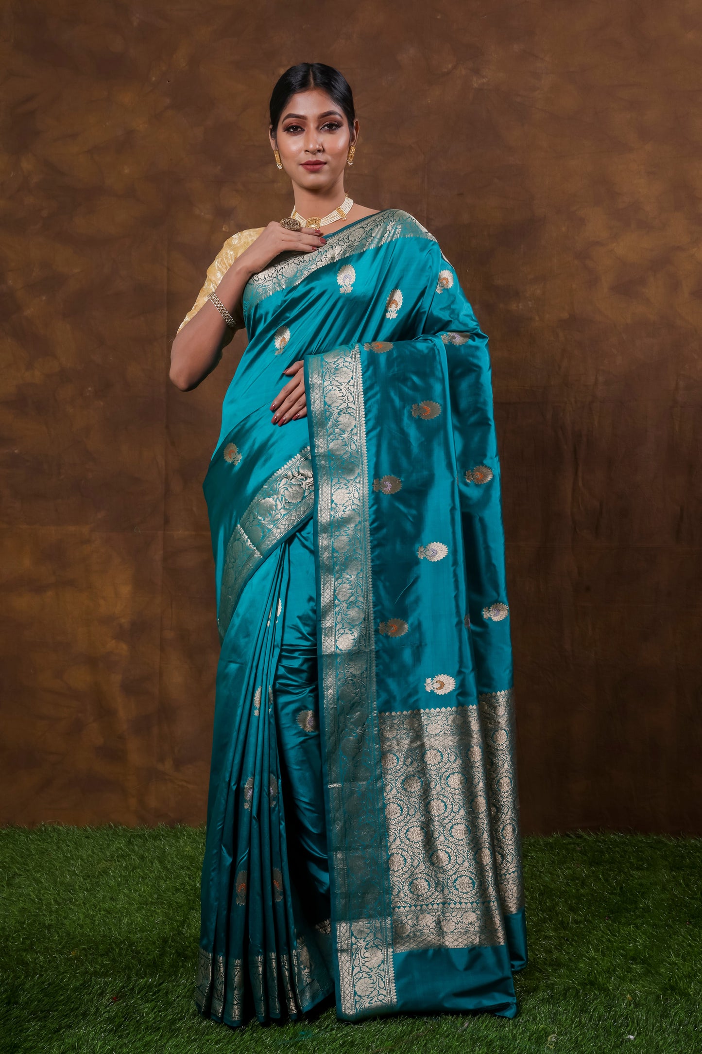 Turquoise Blue Handwoven Kadwa Katan Silk Saree - Panaya