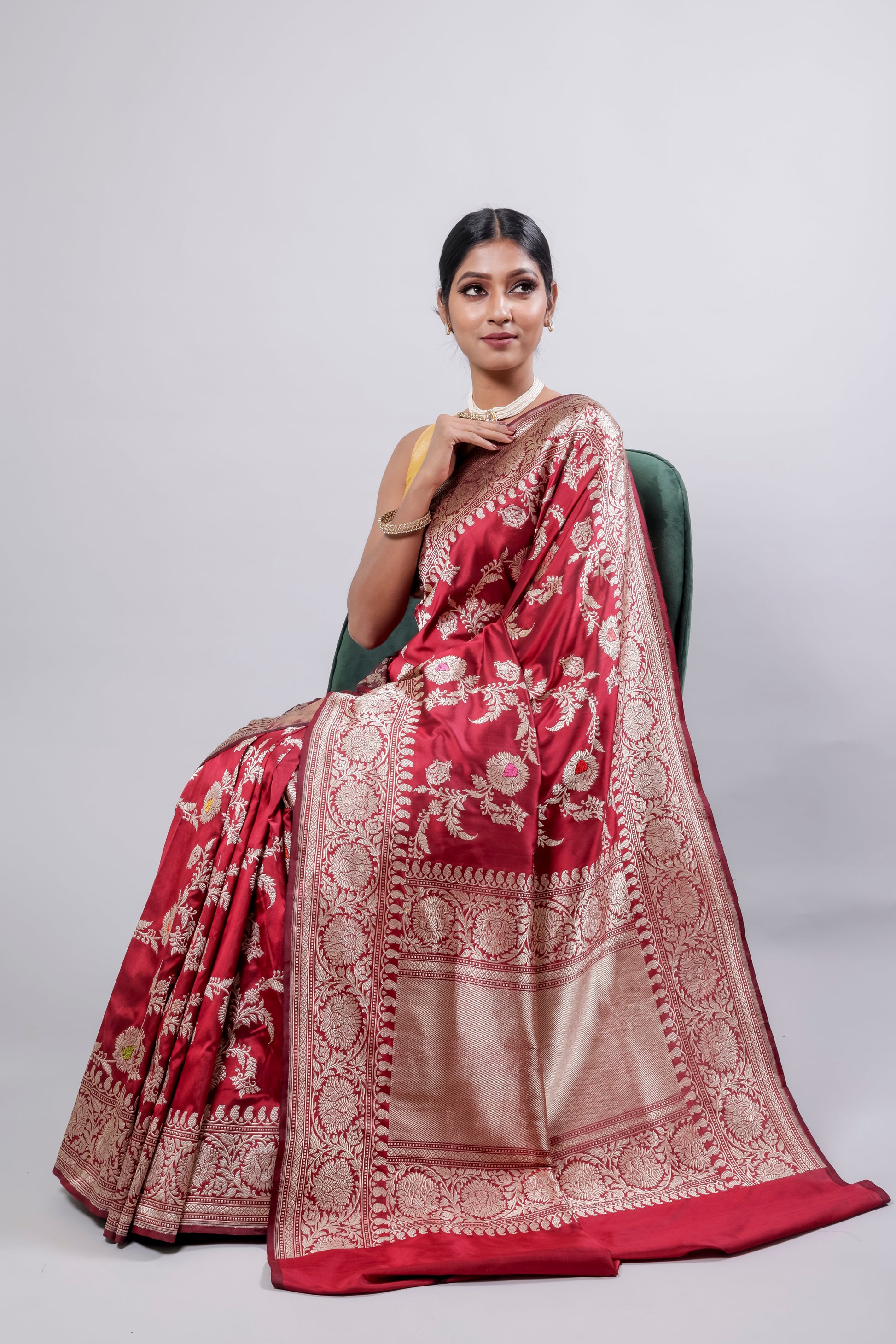 Maroon Handwoven Kadwa Katan Silk Saree - Panaya