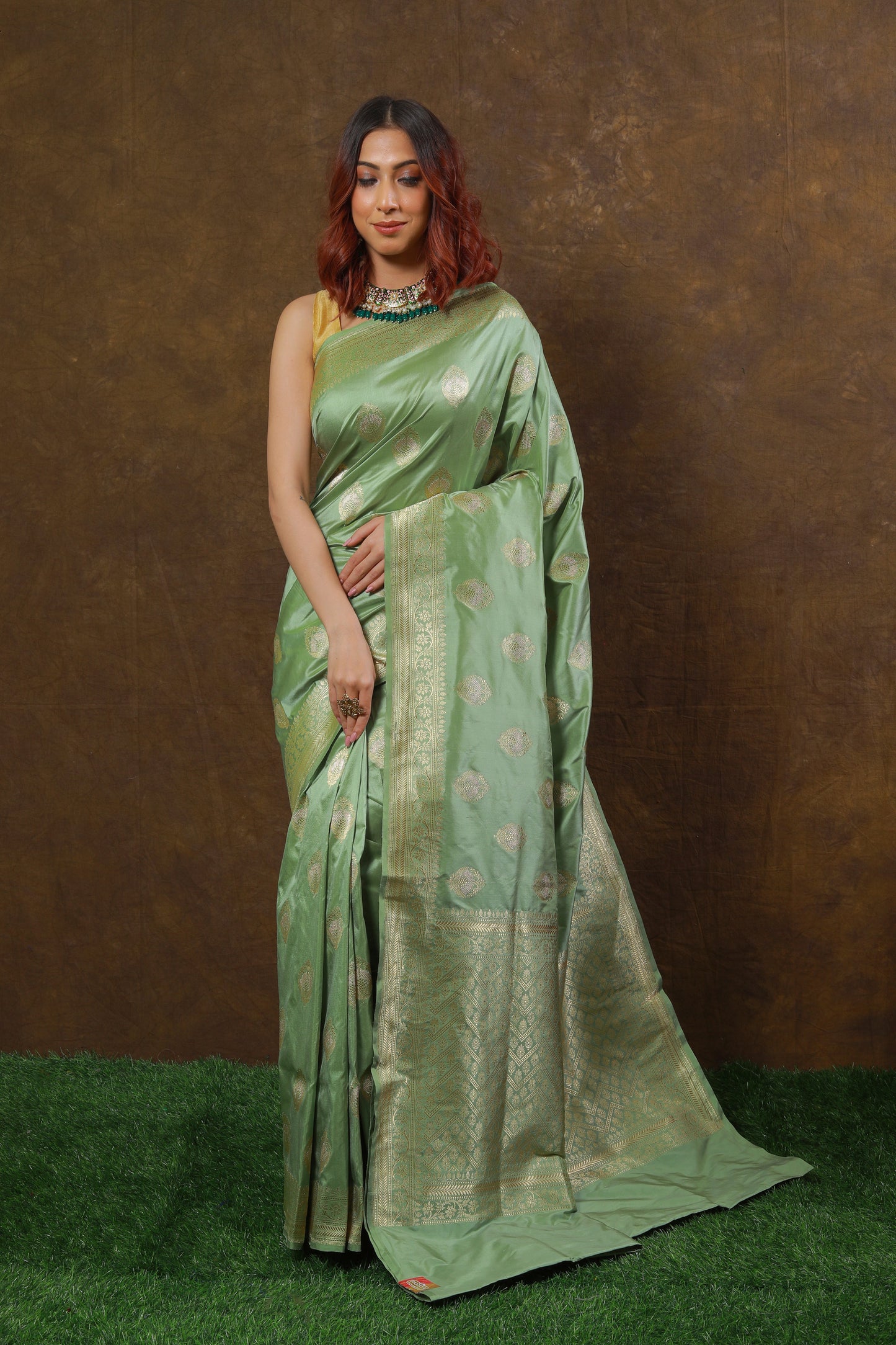 Pista Green Handwoven Kadwa Katan Silk Saree - Panaya