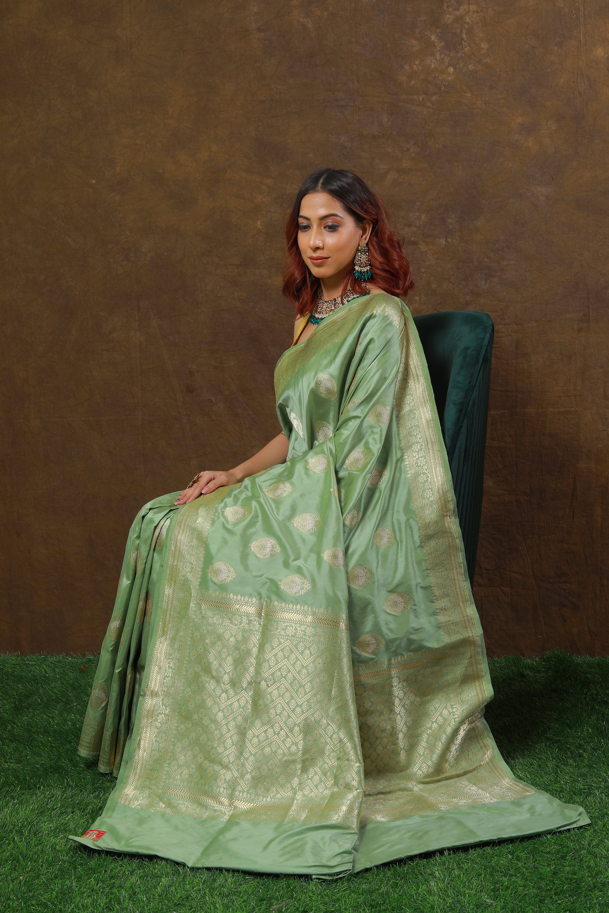 Pista Green Handwoven Kadwa Katan Silk Saree - Panaya