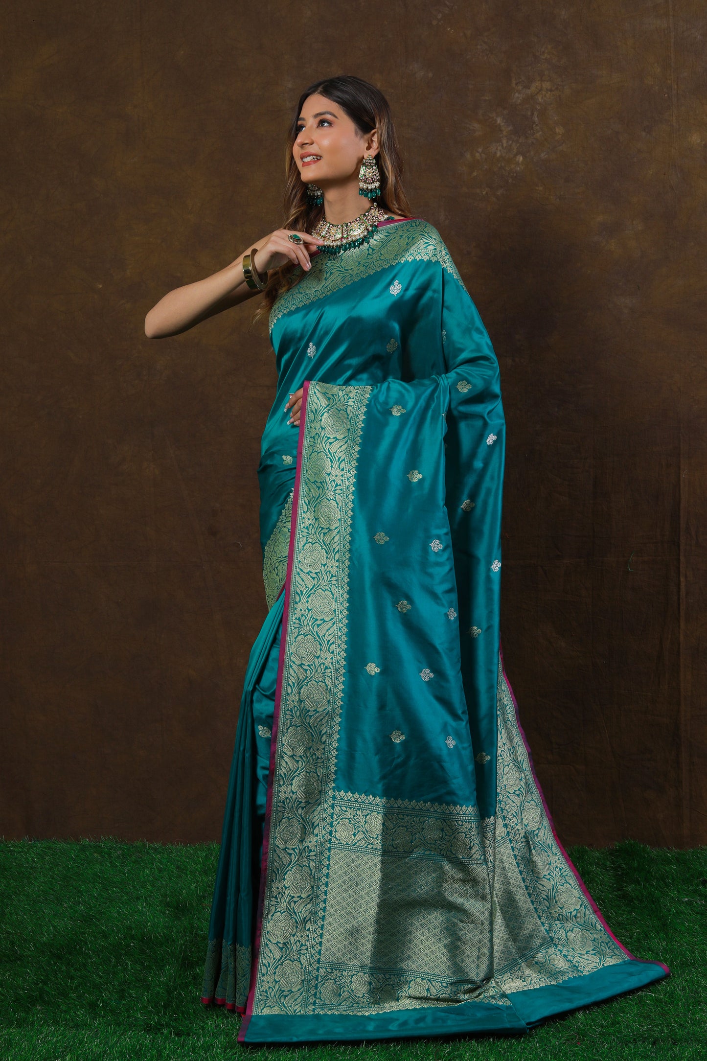 Teal Handwoven Kadwa Katan Silk Saree - Panaya