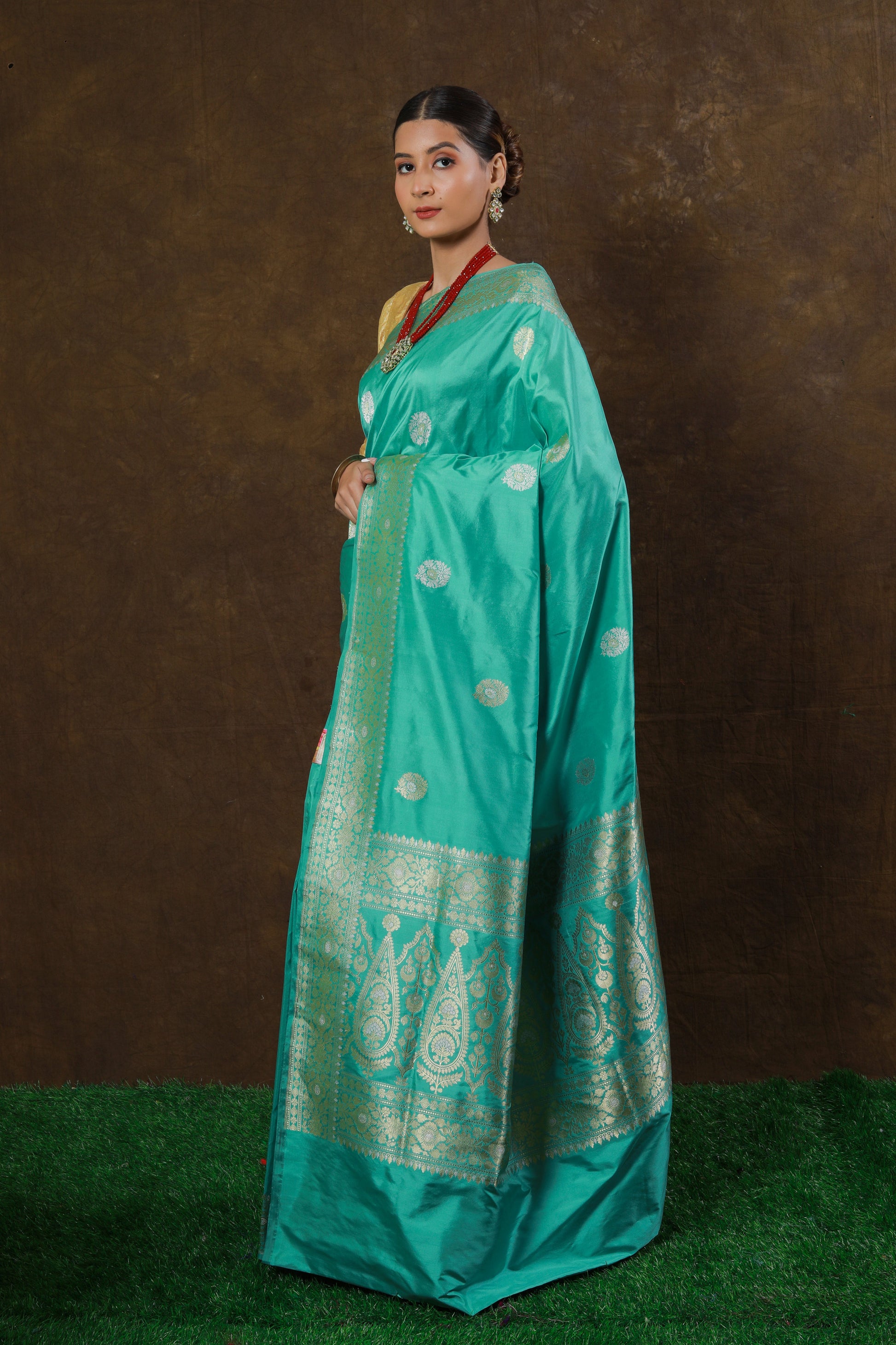 Light Green Handwoven Kadwa Katan Silk Saree - Panaya