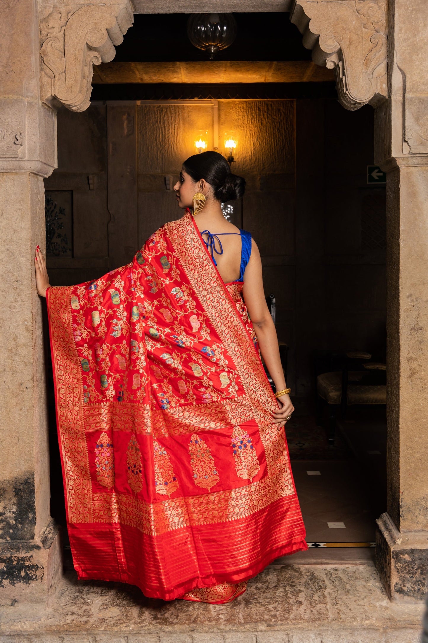 Red Handwoven Kadwa Katan Silk Saree - Panaya