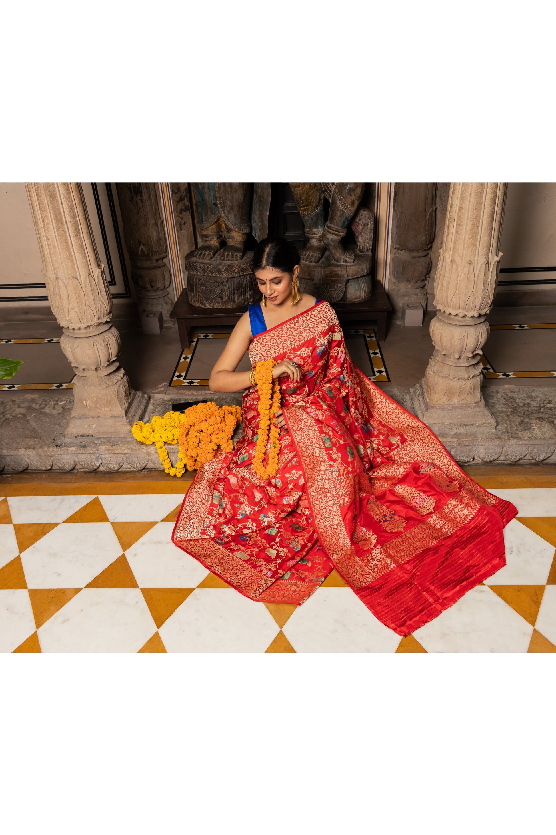 Red Handwoven Kadwa Katan Silk Saree - Panaya