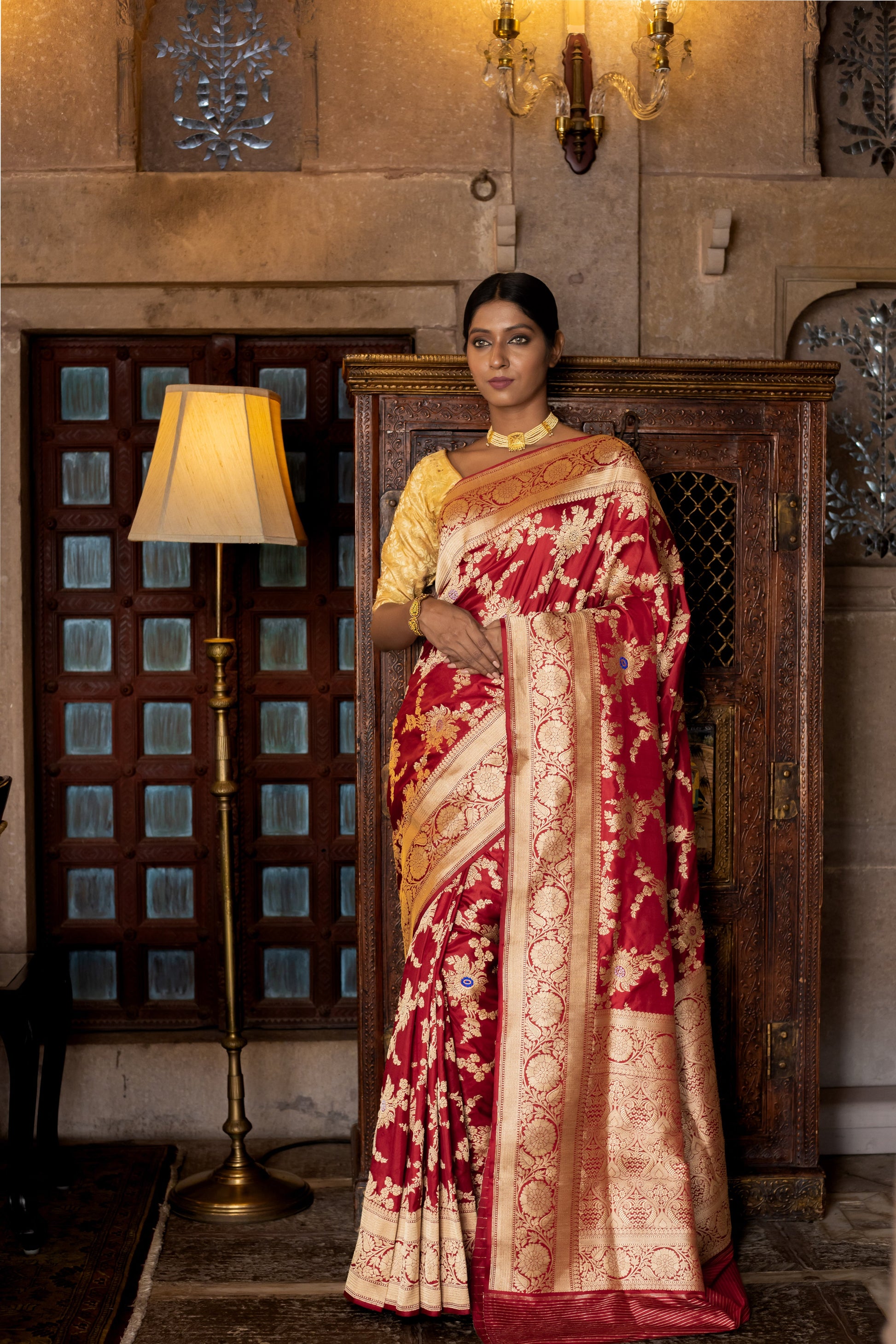 Red Handwoven Kadwa Katan Silk Saree - Panaya