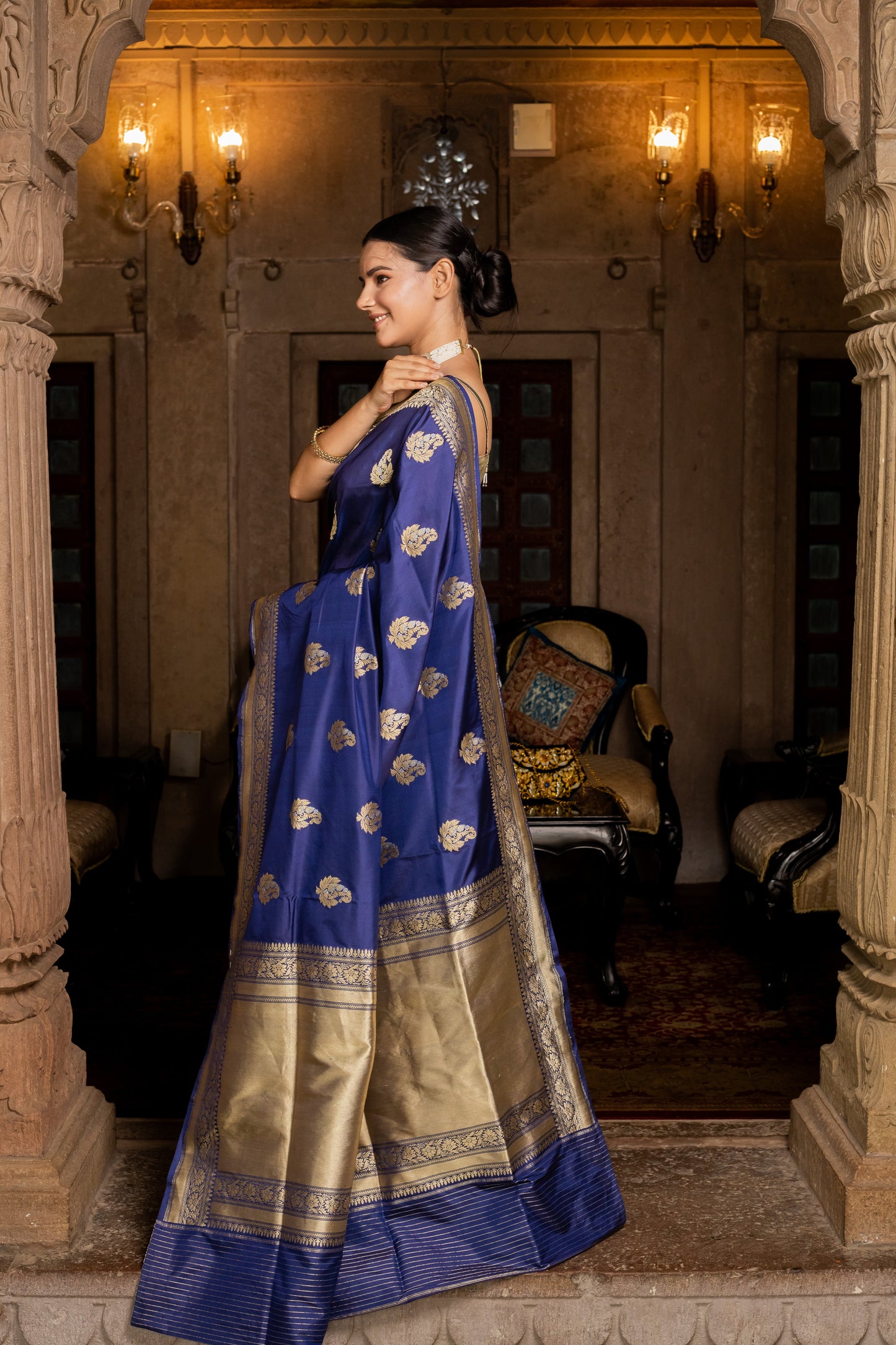 Royal Blue Handwoven Kadwa Katan Silk Saree - Panaya